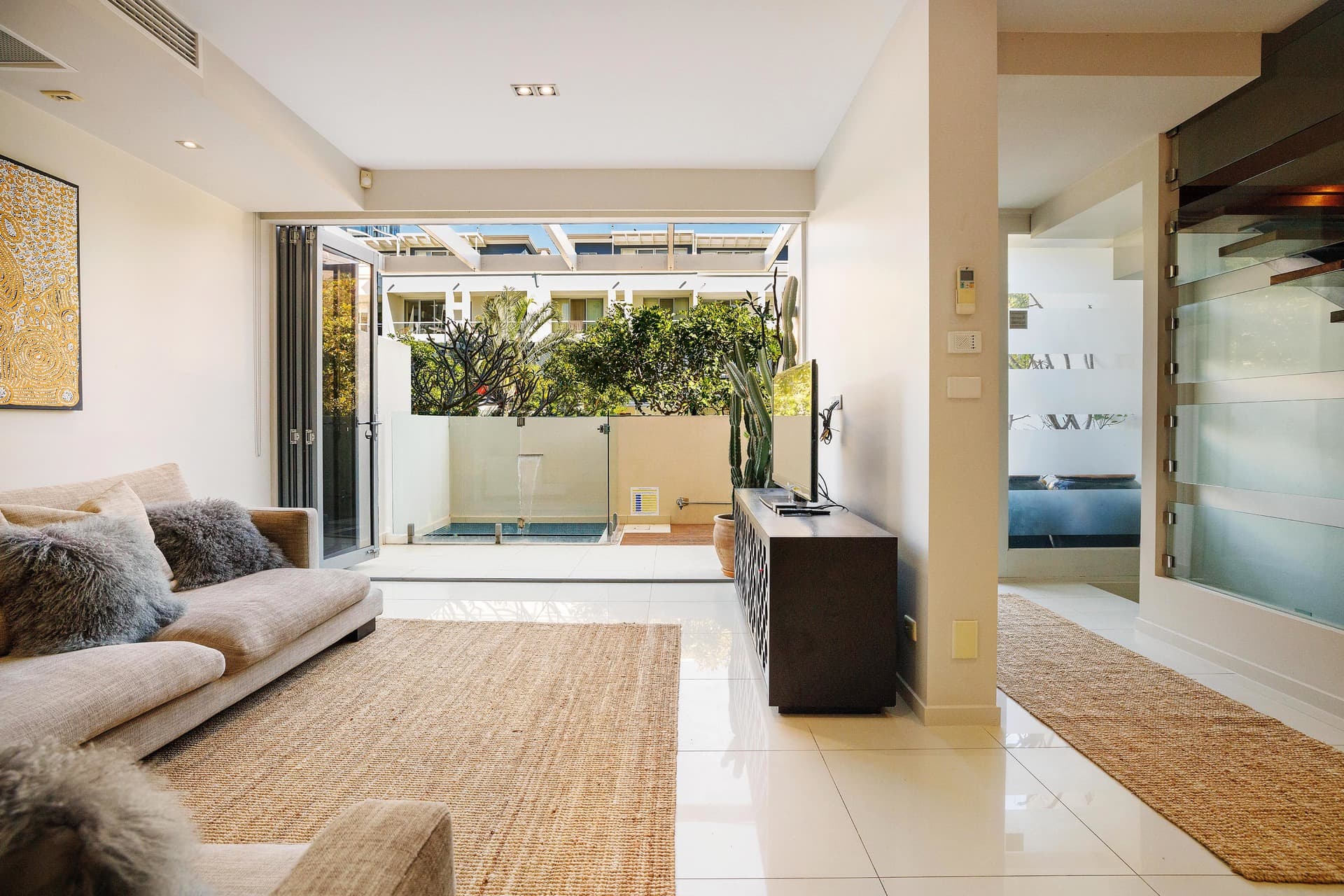 2/13 Second  Avenue, Broadbeach, QLD, 4218, Broadbeach - Thumbnail 3