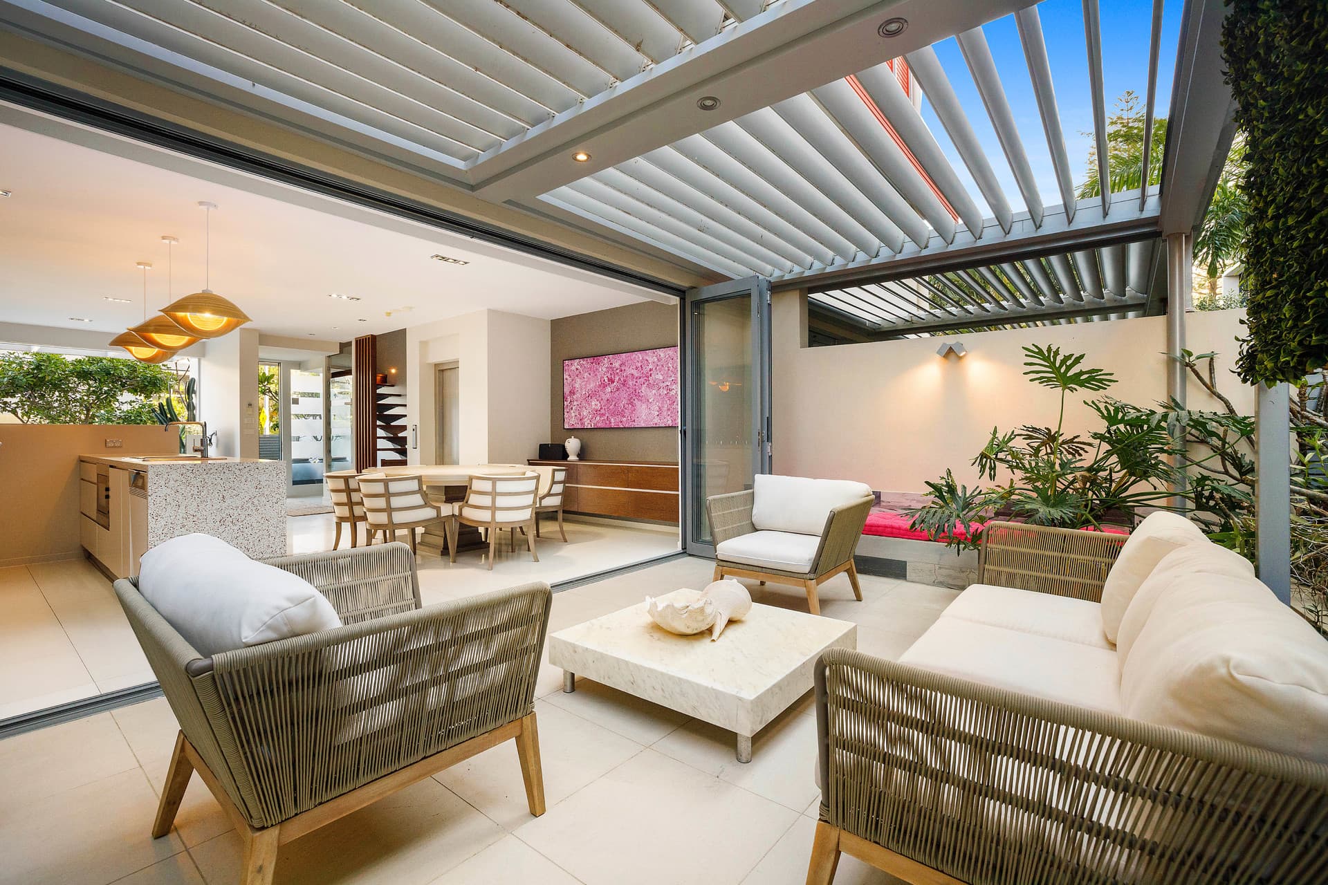 2/13 Second  Avenue, Broadbeach, QLD, 4218, Broadbeach - Thumbnail 4