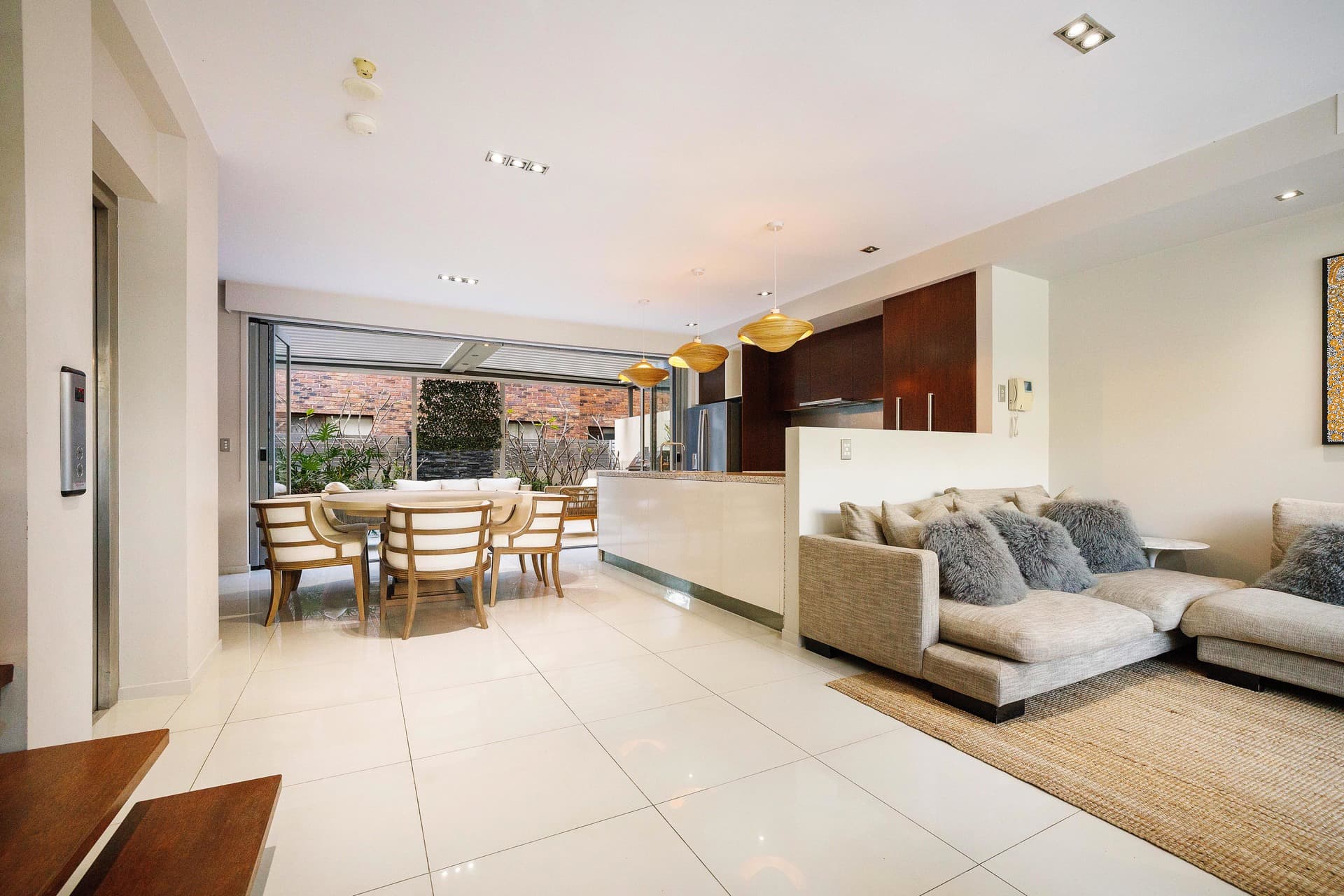 2/13 Second  Avenue, Broadbeach, QLD, 4218, Broadbeach - Thumbnail 7