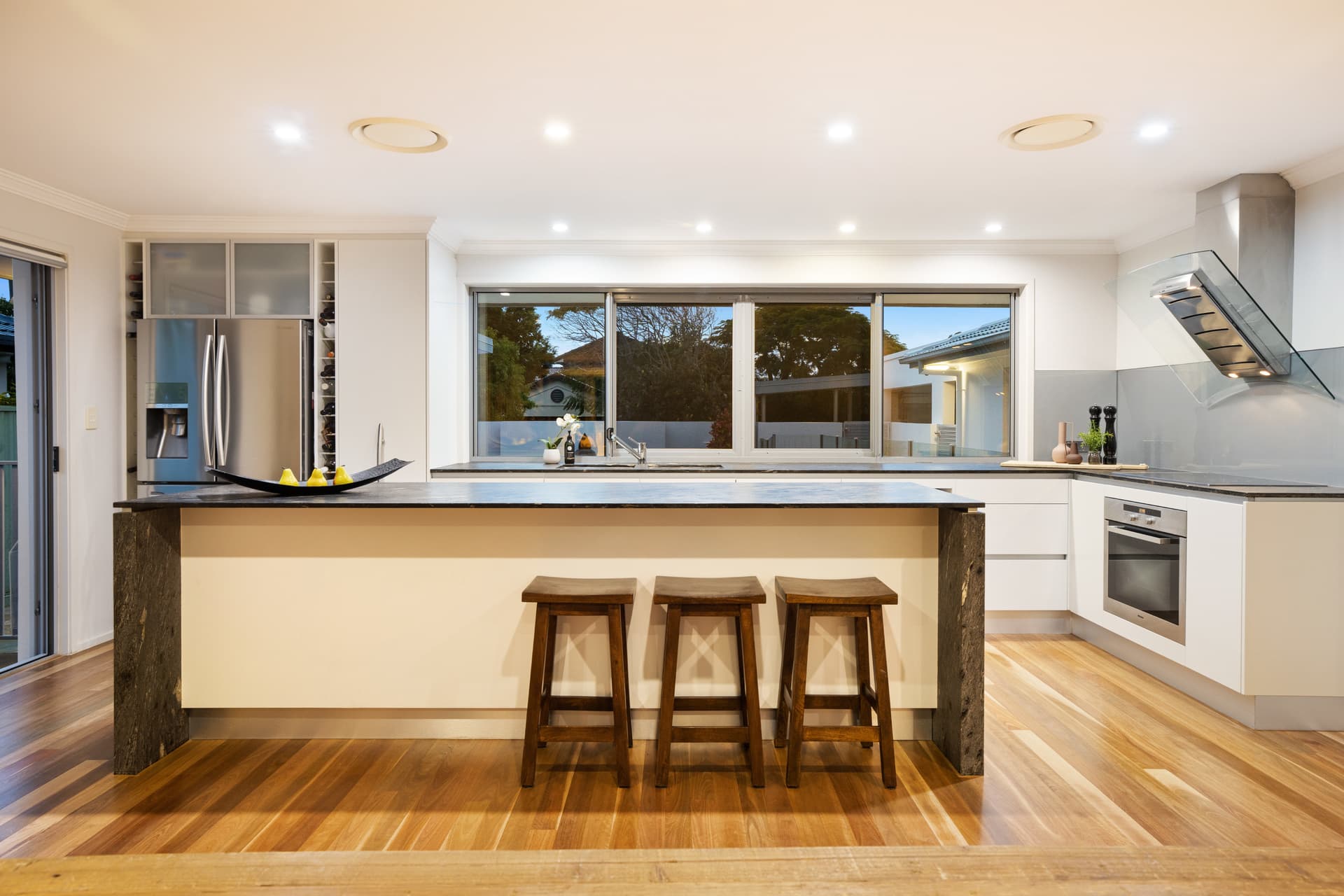 20 Kurrawa Avenue, Mermaid Waters, QLD, 4218, Mermaid Waters - Thumbnail 3