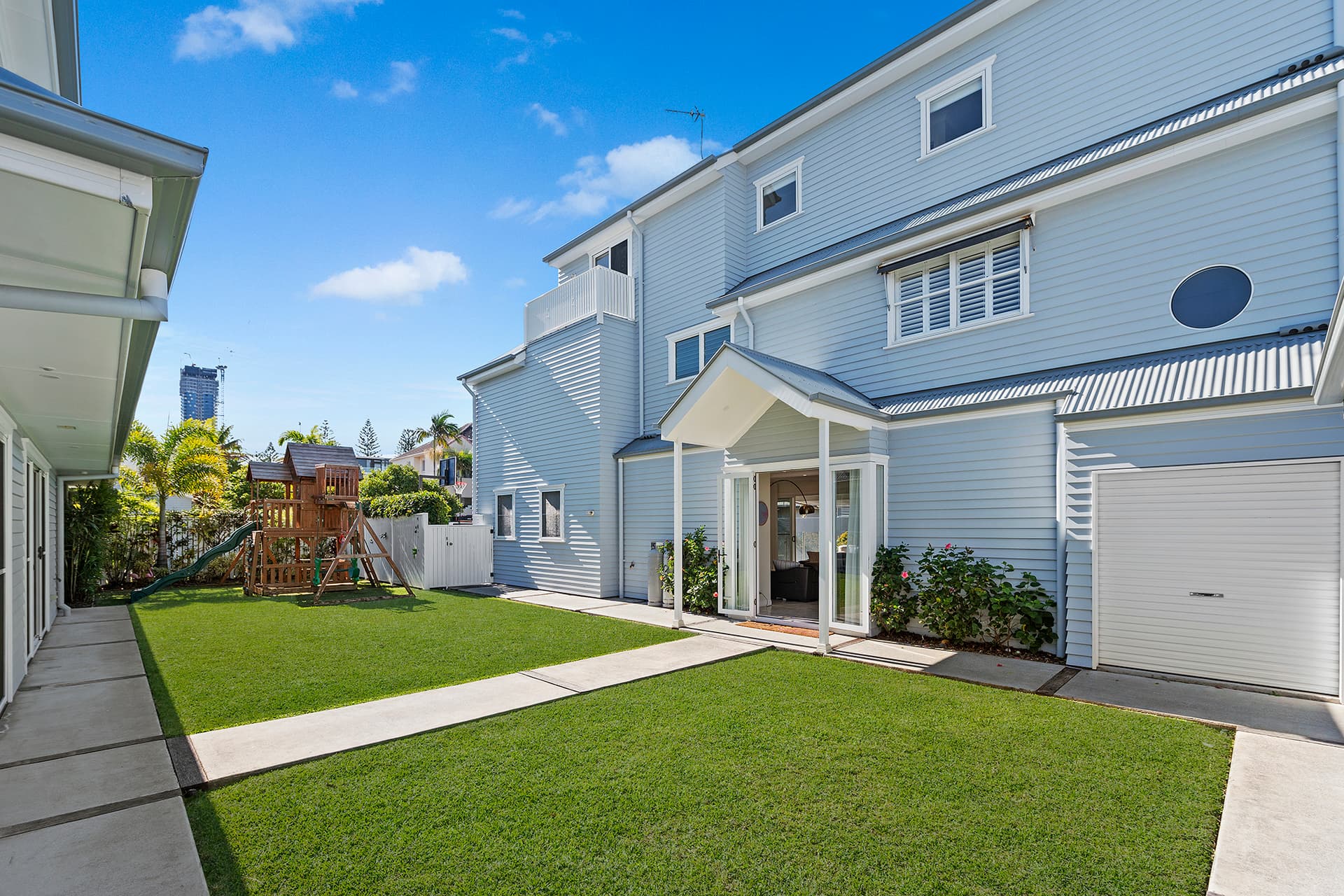 16-18 Francis Street, Mermaid Beach, QLD, 4218, Mermaid Beach - Thumbnail 4