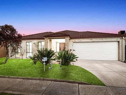 404, Manor Lakes - Thumbnail 2