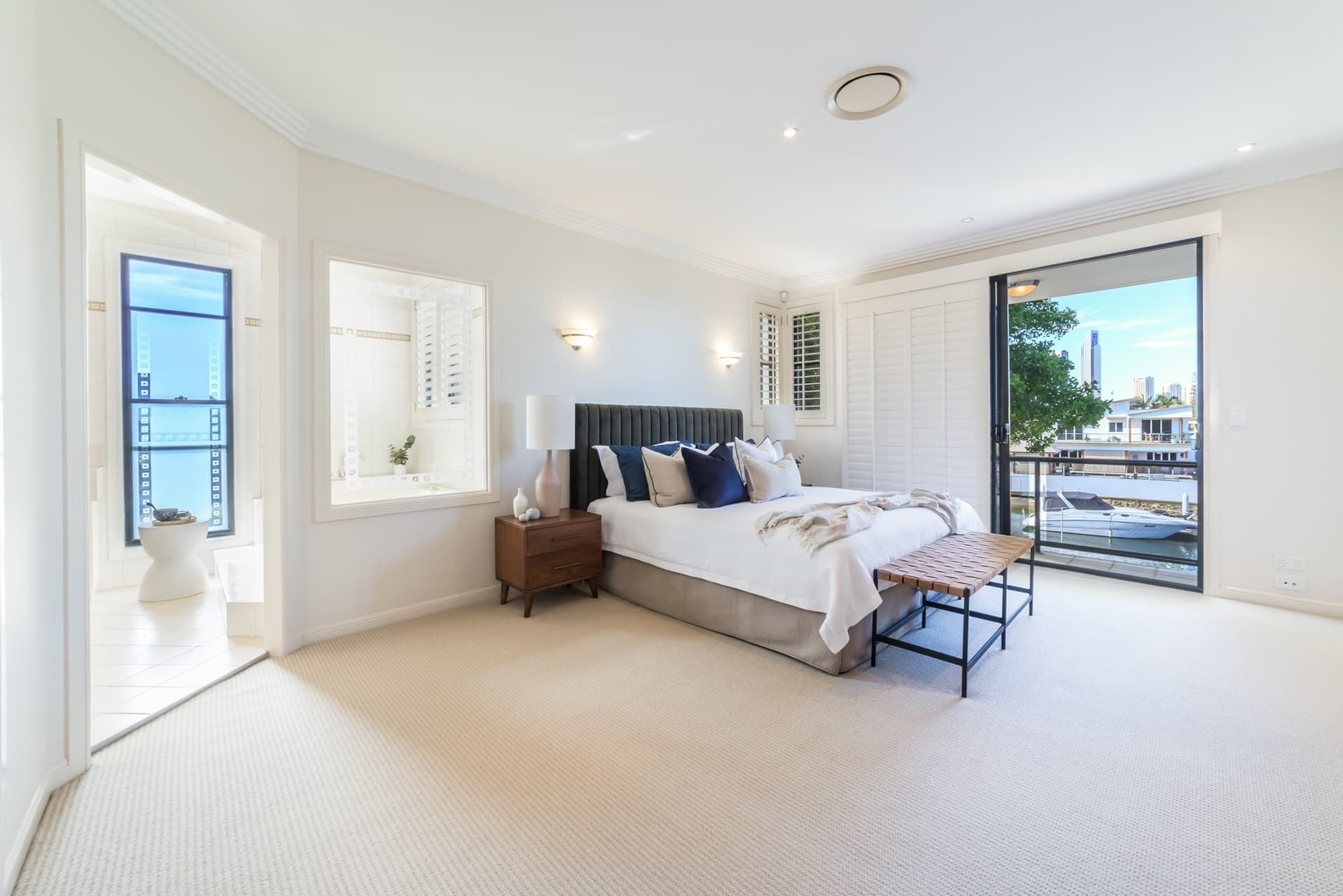 1/21 Vespa Crescent, Surfers Paradise, QLD, 4217, Surfers Paradise - Thumbnail 2
