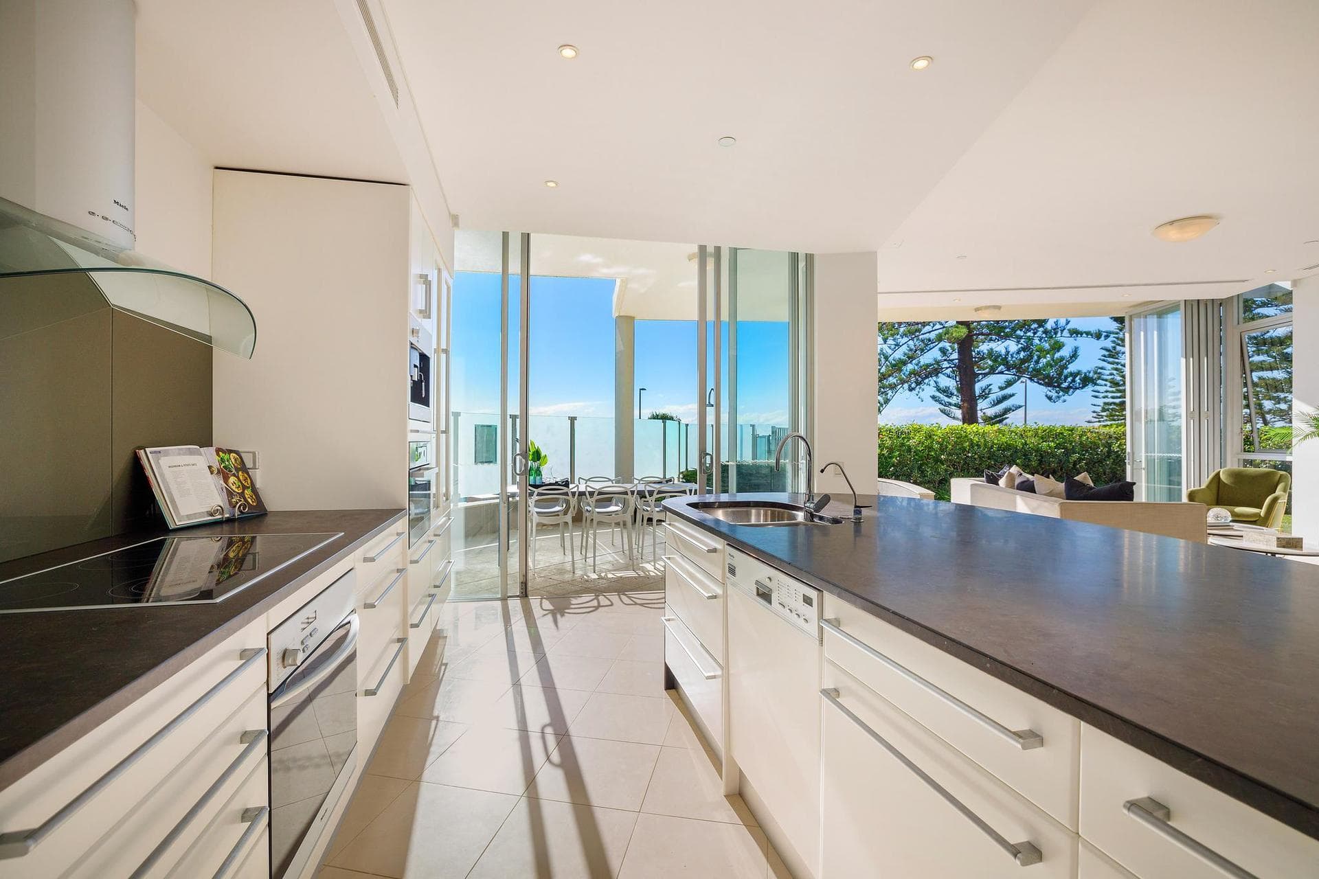 4/5-9 Broadbeach Boulevard, Broadbeach, QLD, 4218, Broadbeach - Thumbnail 5