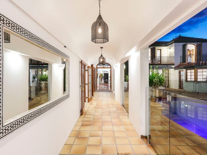 18 Binda Place, Sorrento, QLD, 4217, Sorrento - Thumbnail 4