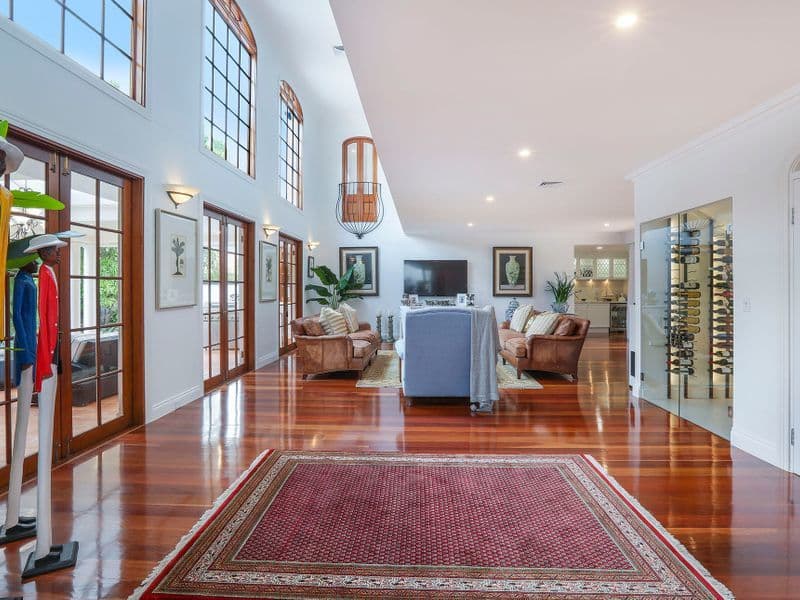18 Binda Place, Sorrento, QLD, 4217, Sorrento - Thumbnail 6