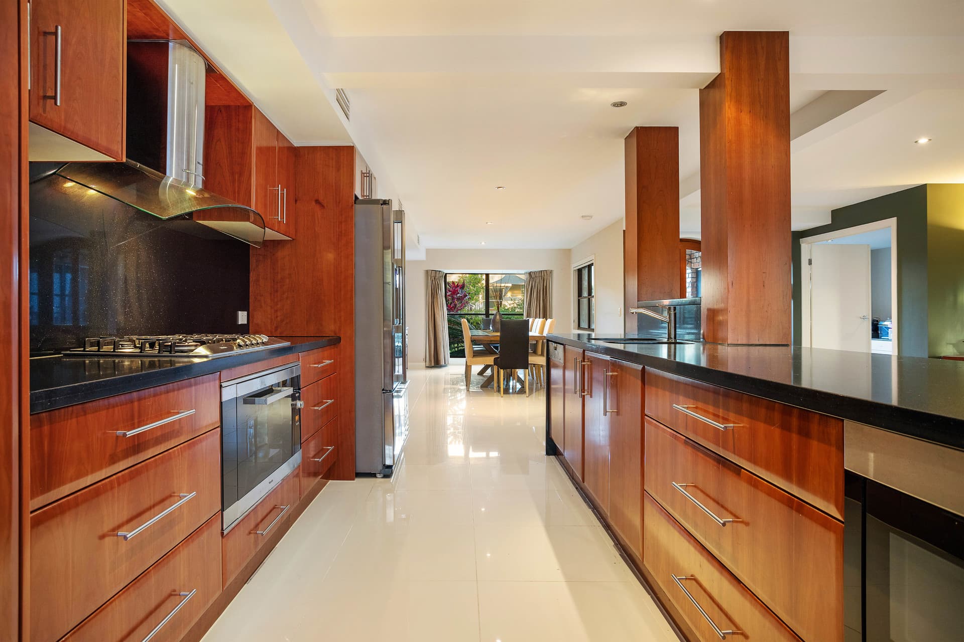 4 Greer Terrace, Southport, QLD, 4215, Southport - Thumbnail 6
