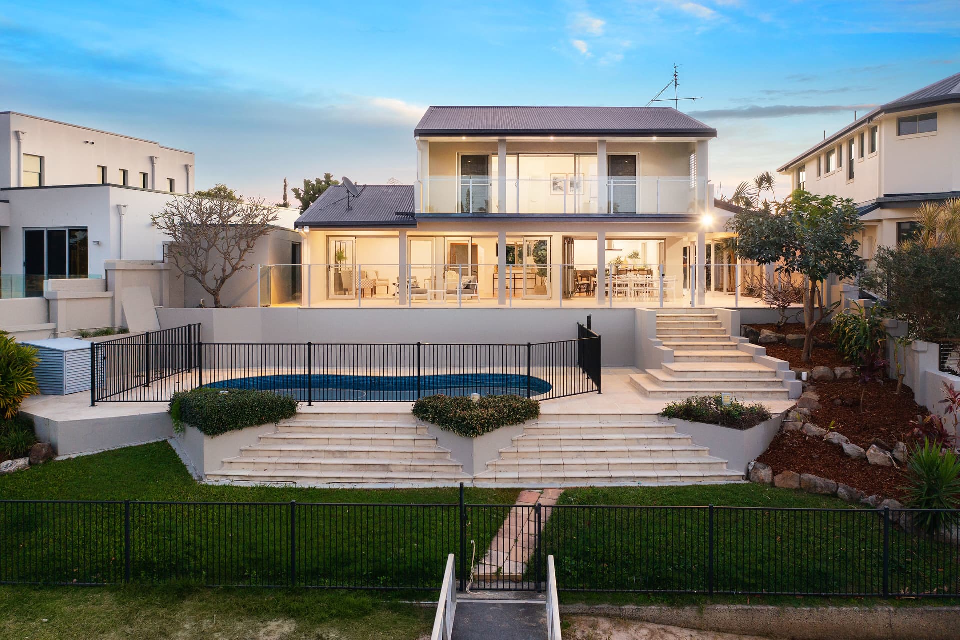 21 Blair Athol Crescent, Sorrento, QLD, 4217, Sorrento - Thumbnail 2