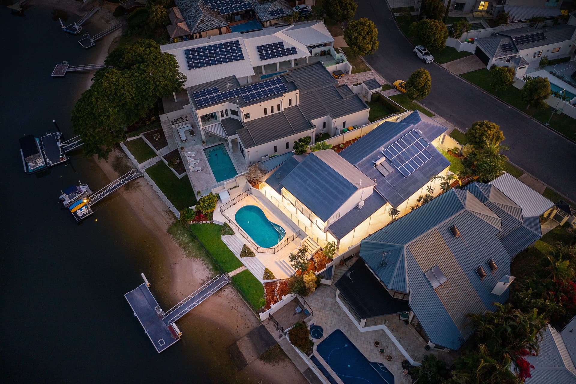 21 Blair Athol Crescent, Sorrento, QLD, 4217, Sorrento - Thumbnail 3