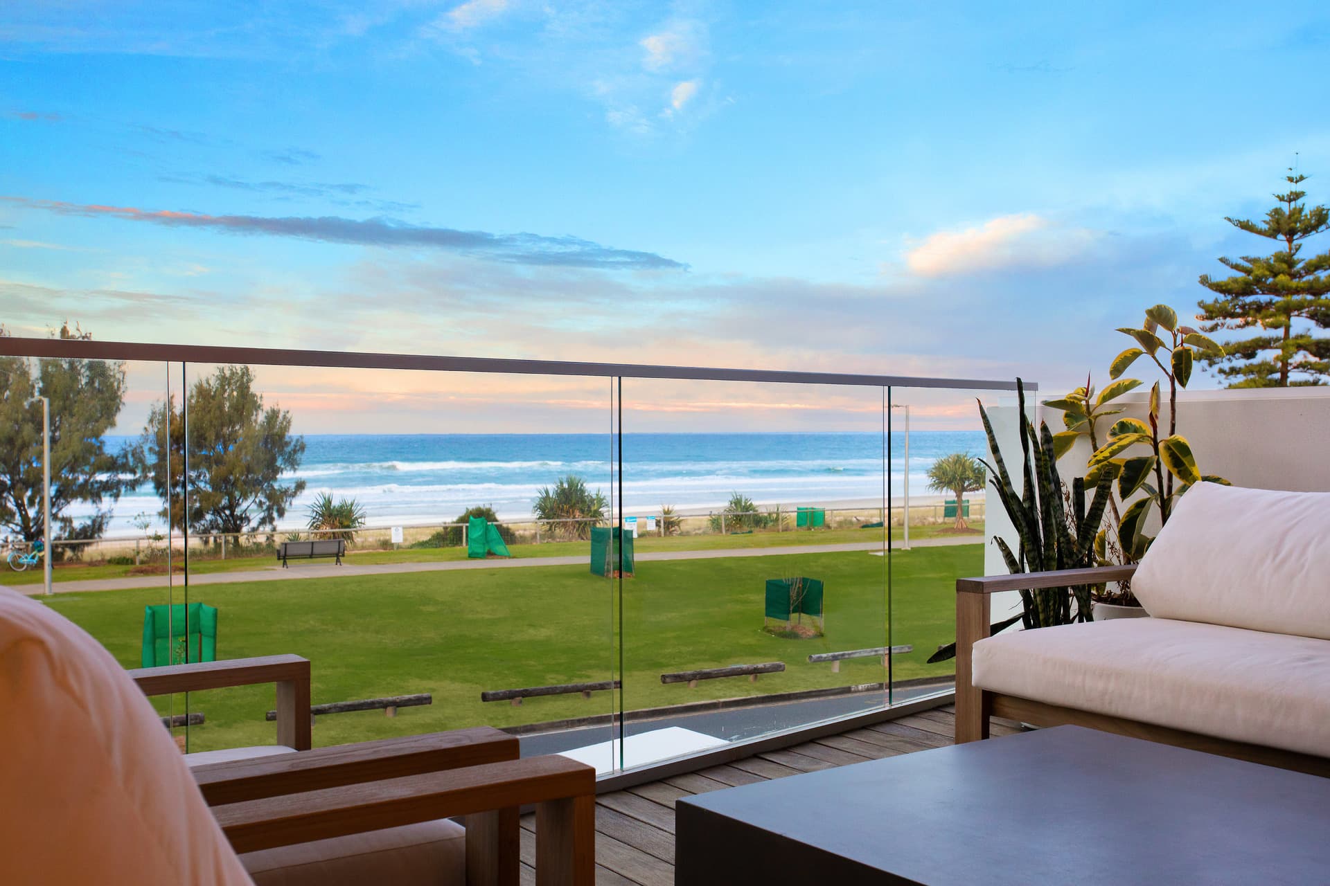 2/142 Marine Parade, Miami, QLD, 4220, Miami - Thumbnail 2