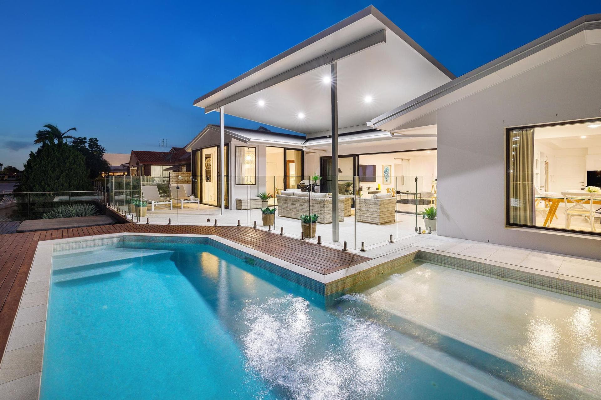12 Sailaway Street, Mermaid Waters, QLD, 4218, Mermaid Waters - Thumbnail 3