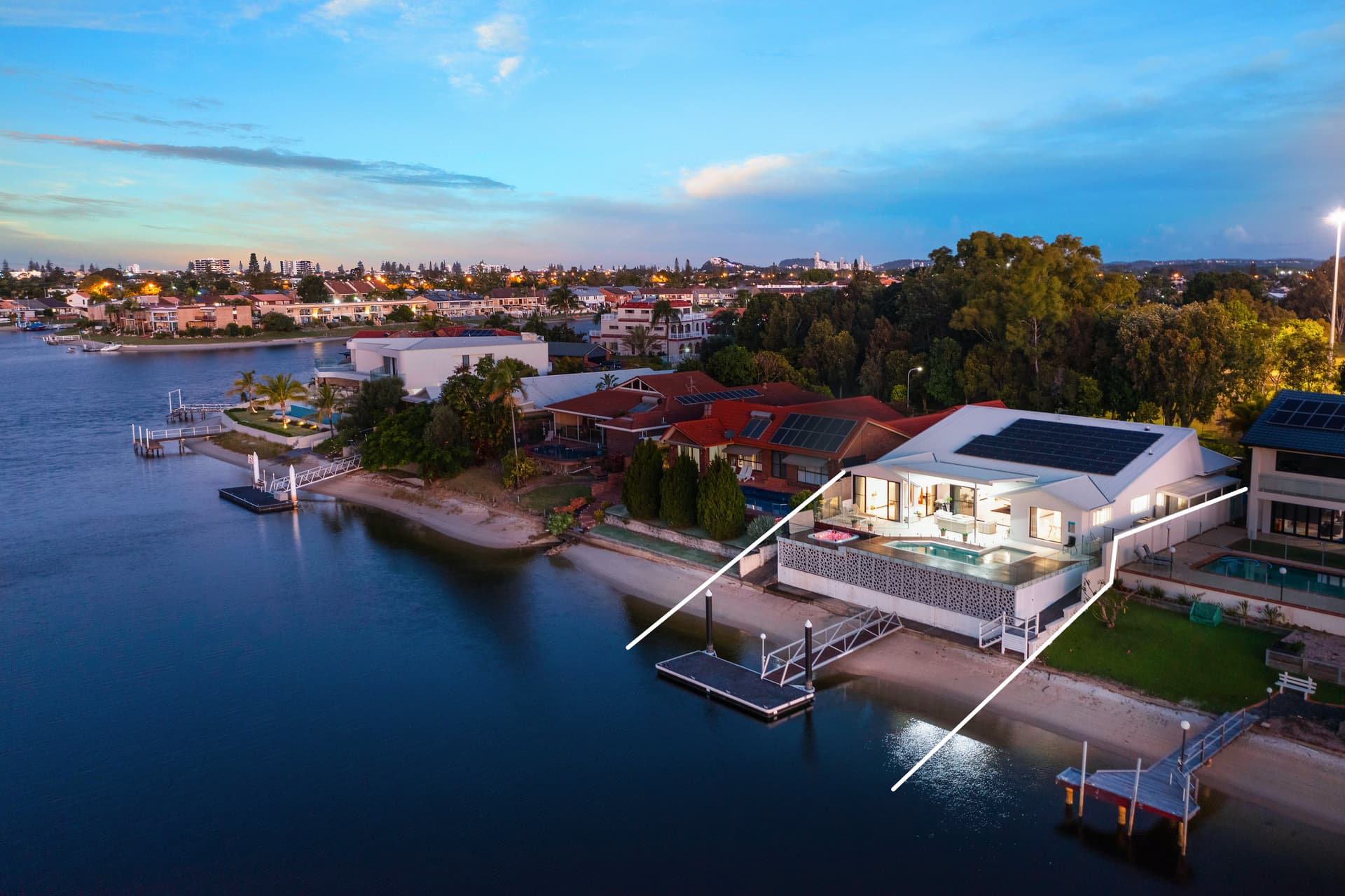 12 Sailaway Street, Mermaid Waters, QLD, 4218, Mermaid Waters - Thumbnail 5