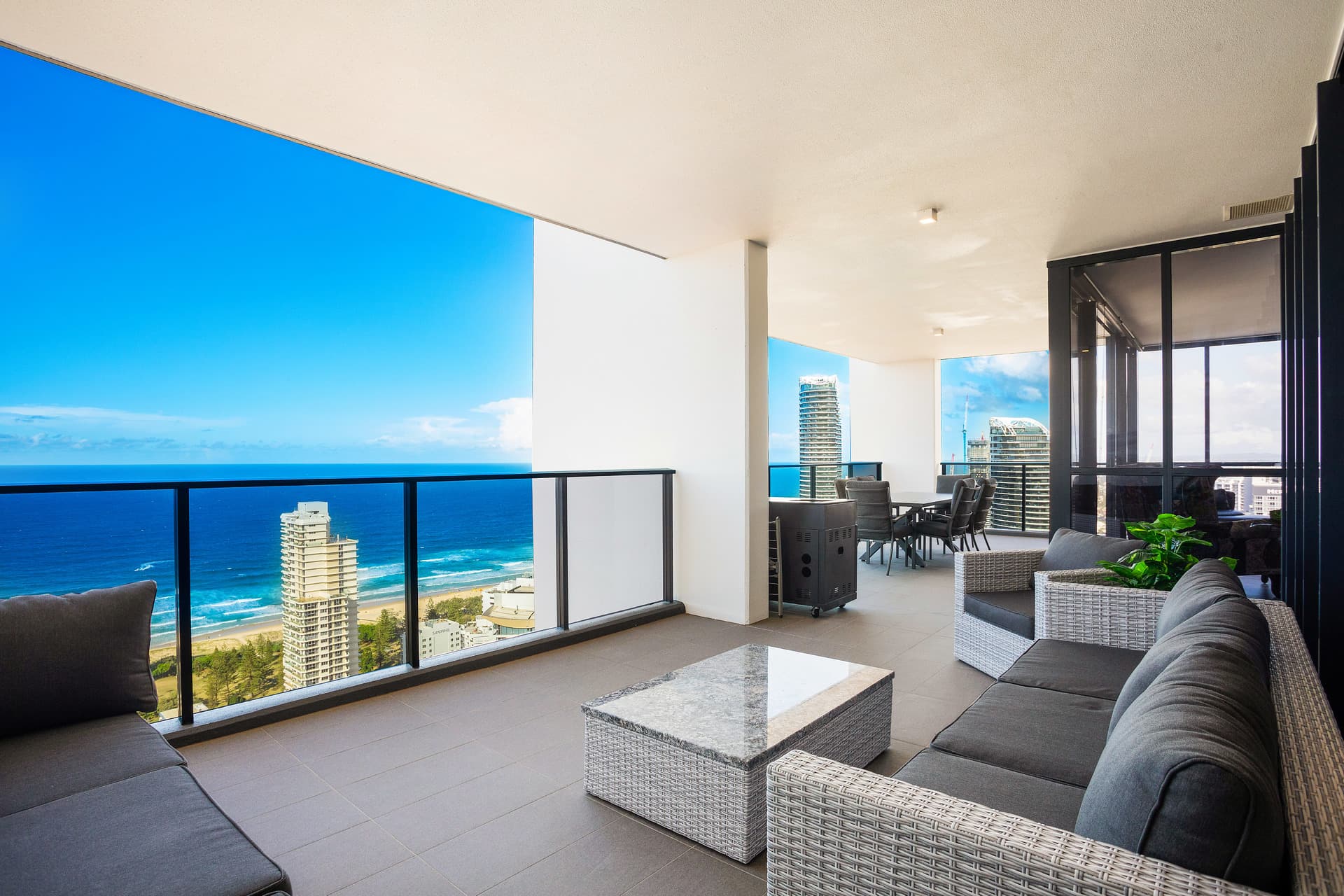 192/31 Queensland  Avenue, Broadbeach, QLD, 4218, Broadbeach - Thumbnail 2