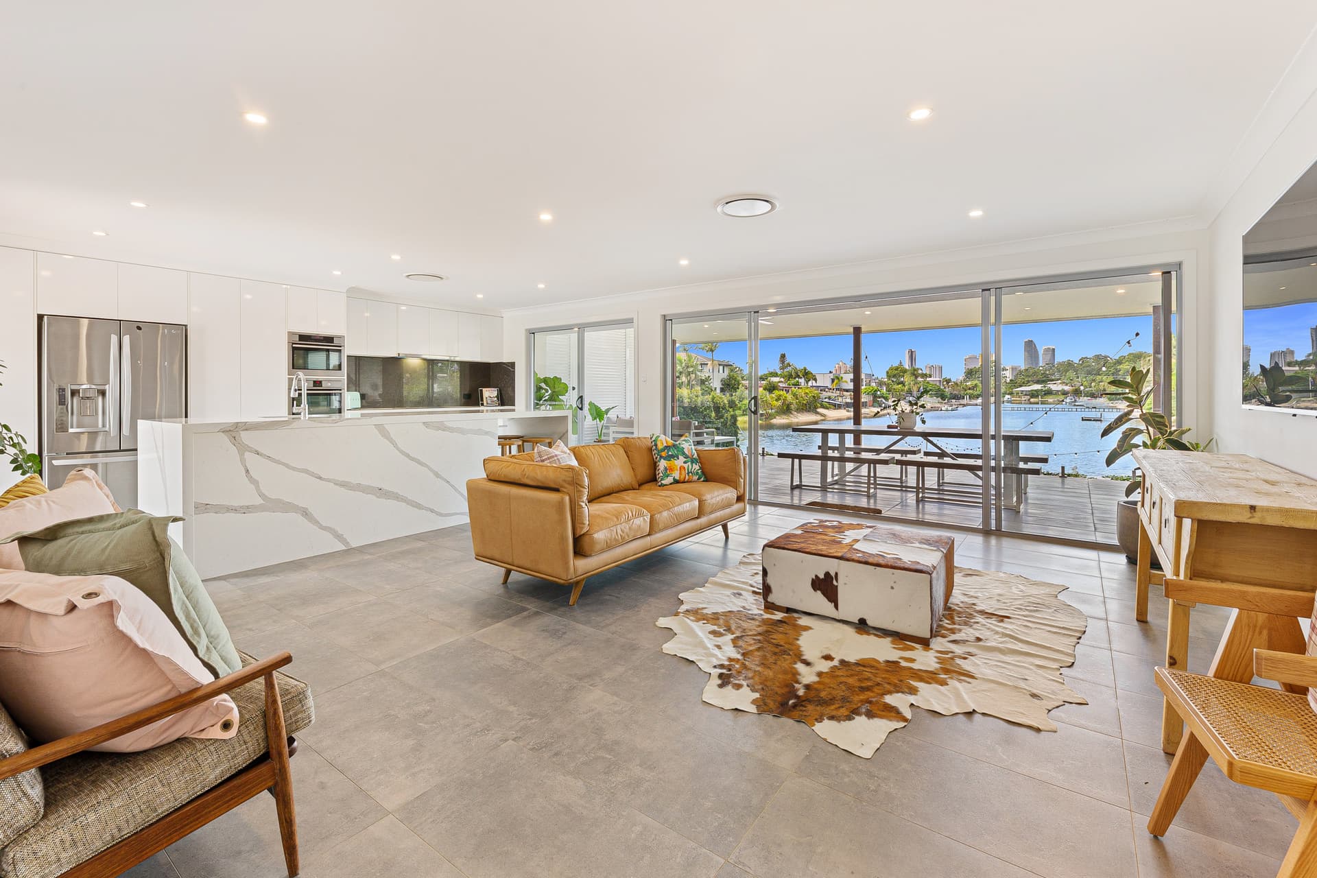 9  Bermuda  Street, Broadbeach Waters, QLD, 4218, Broadbeach Waters - Thumbnail 3