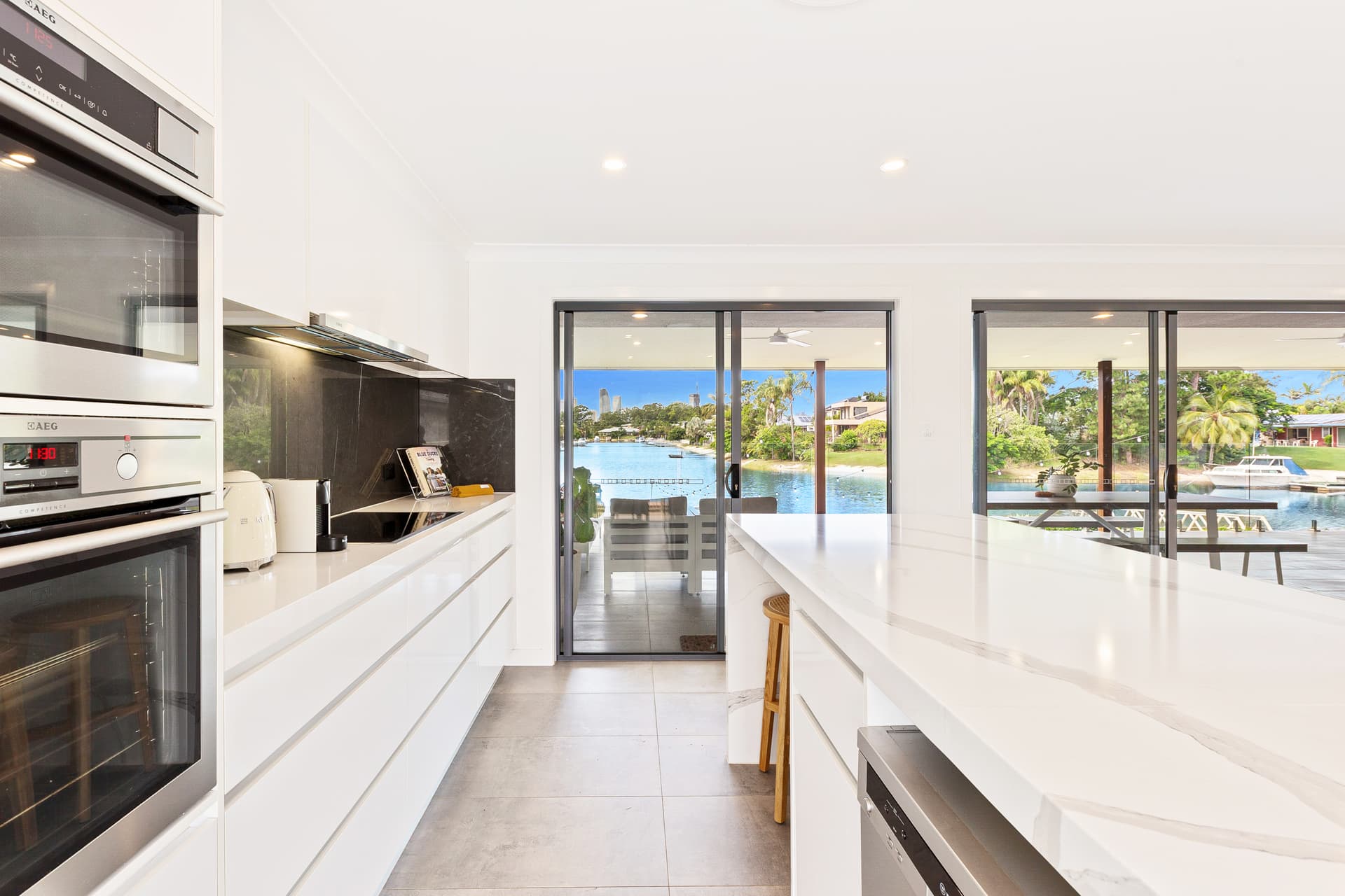 9  Bermuda  Street, Broadbeach Waters, QLD, 4218, Broadbeach Waters - Thumbnail 5