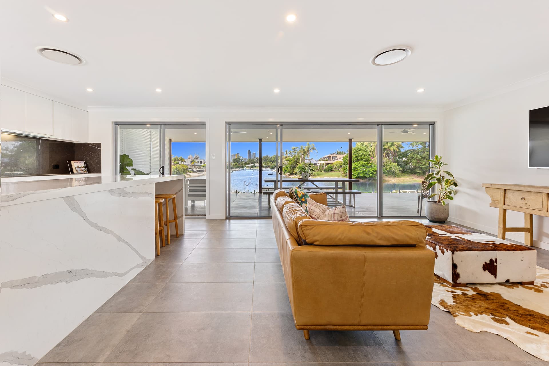 9  Bermuda  Street, Broadbeach Waters, QLD, 4218, Broadbeach Waters - Thumbnail 6