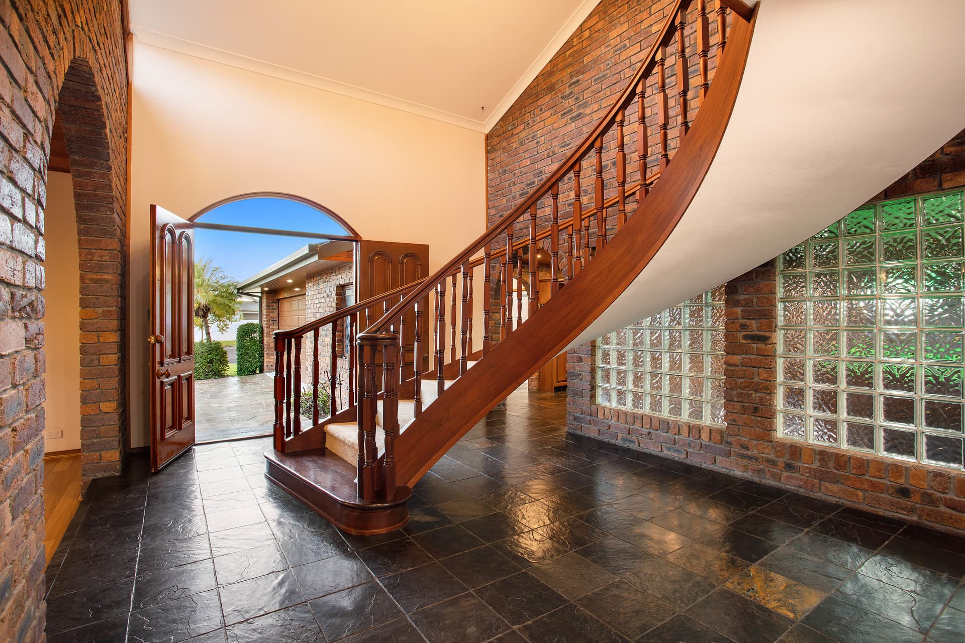 27 Drayton Terrace, Mermaid Waters, QLD, 4218, Mermaid Waters - Thumbnail 5