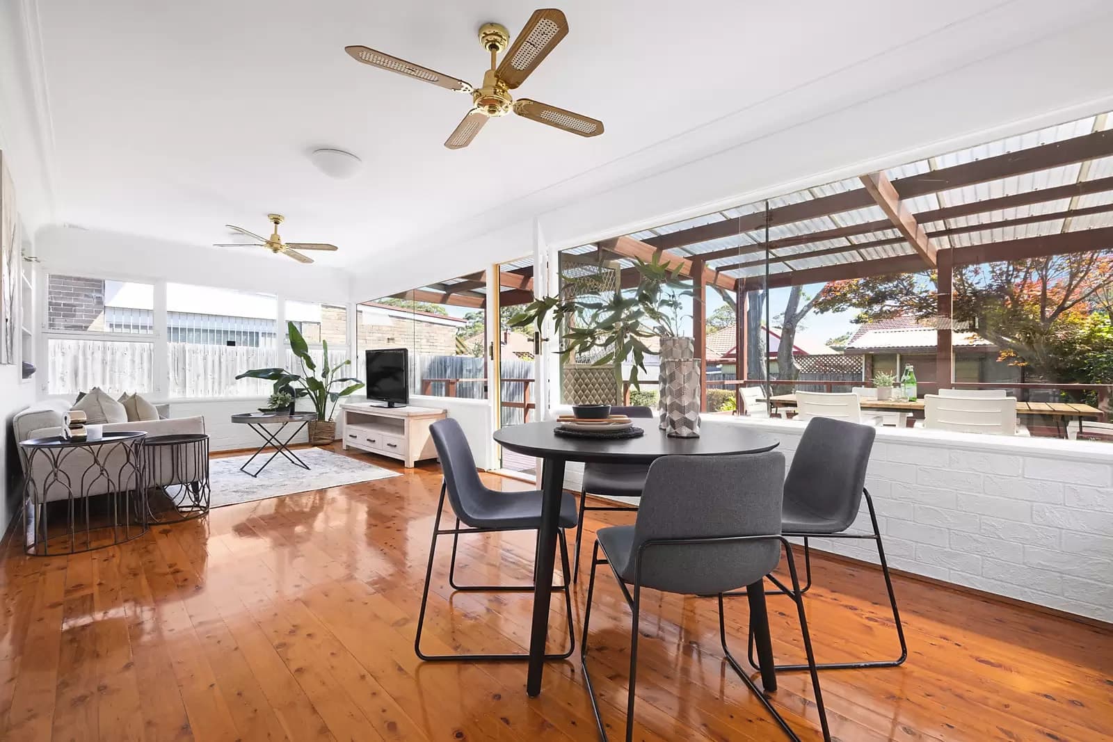 48 Leonard Avenue, Kingsford, Kingsford - Thumbnail 4