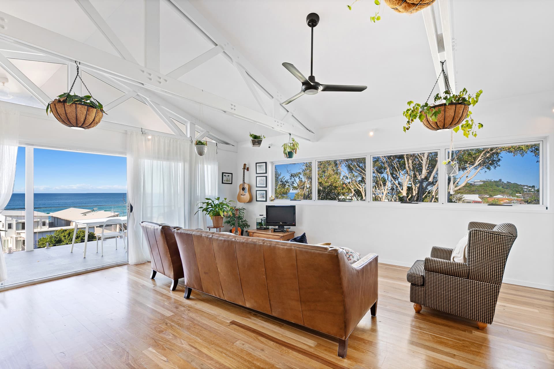 19 Woodgee Street, Currumbin, QLD, 4223, Currumbin - Thumbnail 4