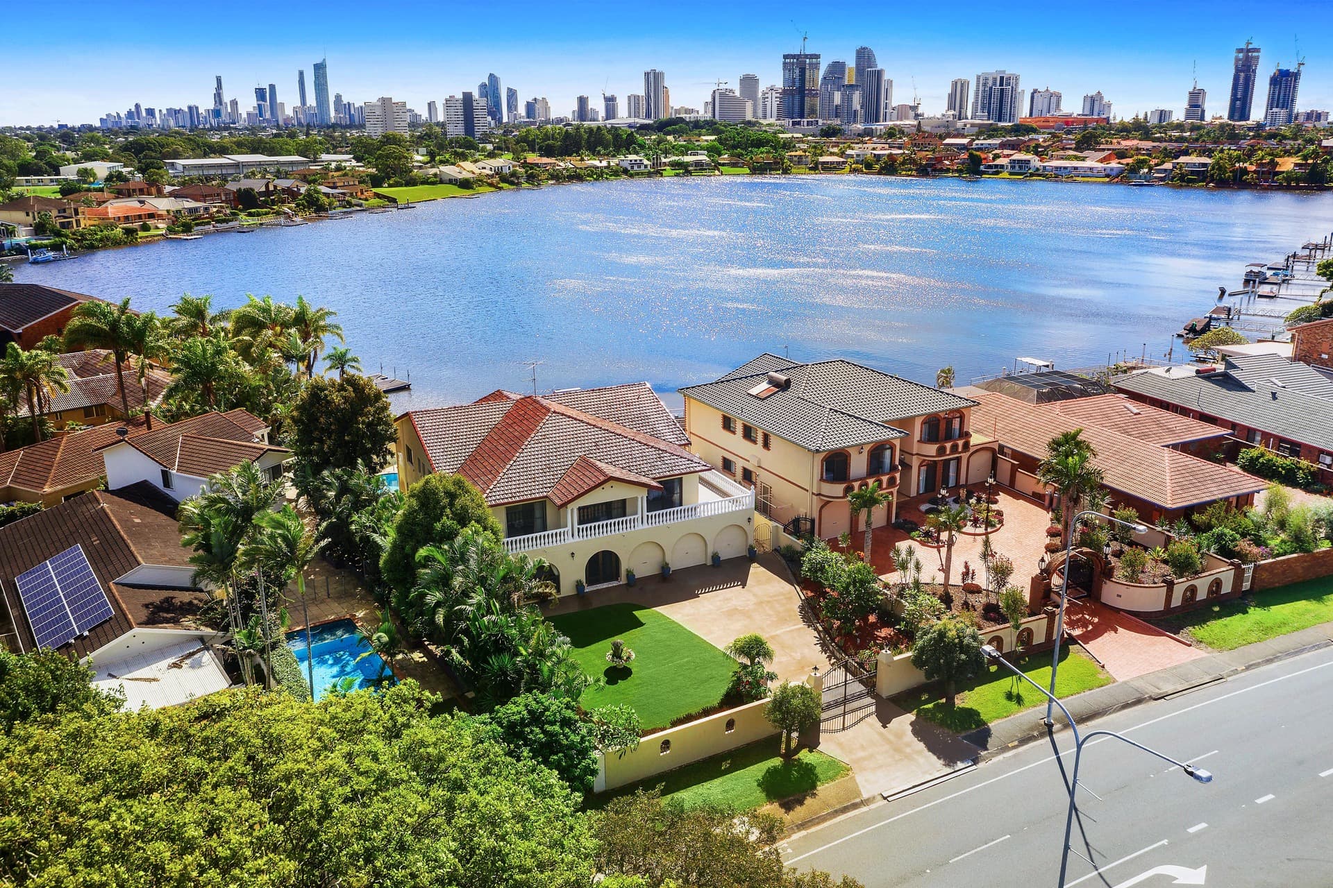 185 Markeri Street, Mermaid Waters, QLD, 4218, Mermaid Waters - Thumbnail 3