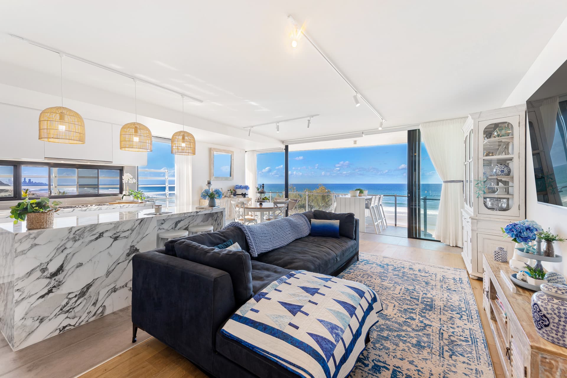 301/1331  Gold Coast  Highway, Palm Beach, QLD, 4221, Palm Beach - Thumbnail 2