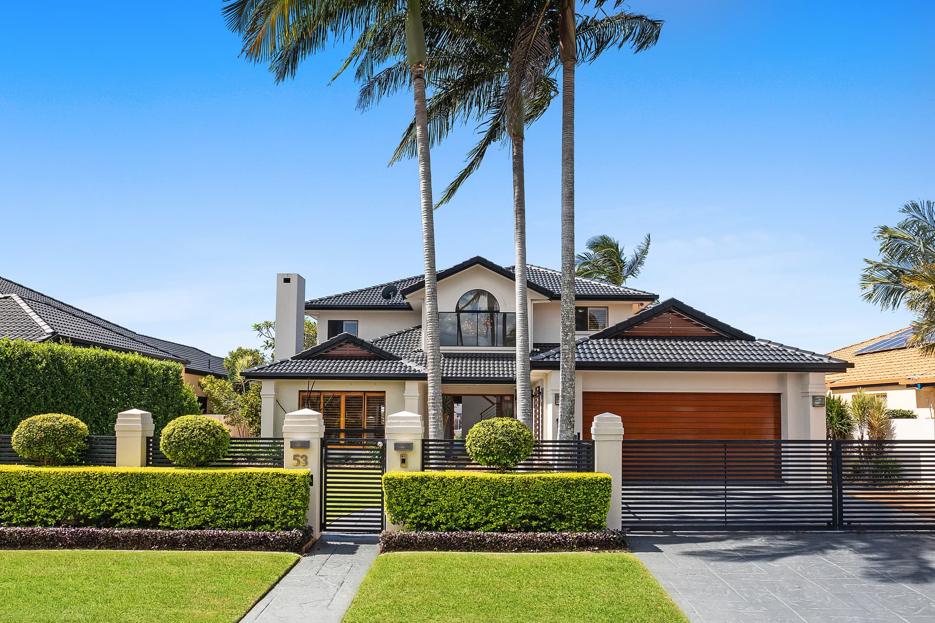 53 Montevideo Drive, Clear Island Waters, QLD, 4226, Clear Island Waters - Thumbnail 2