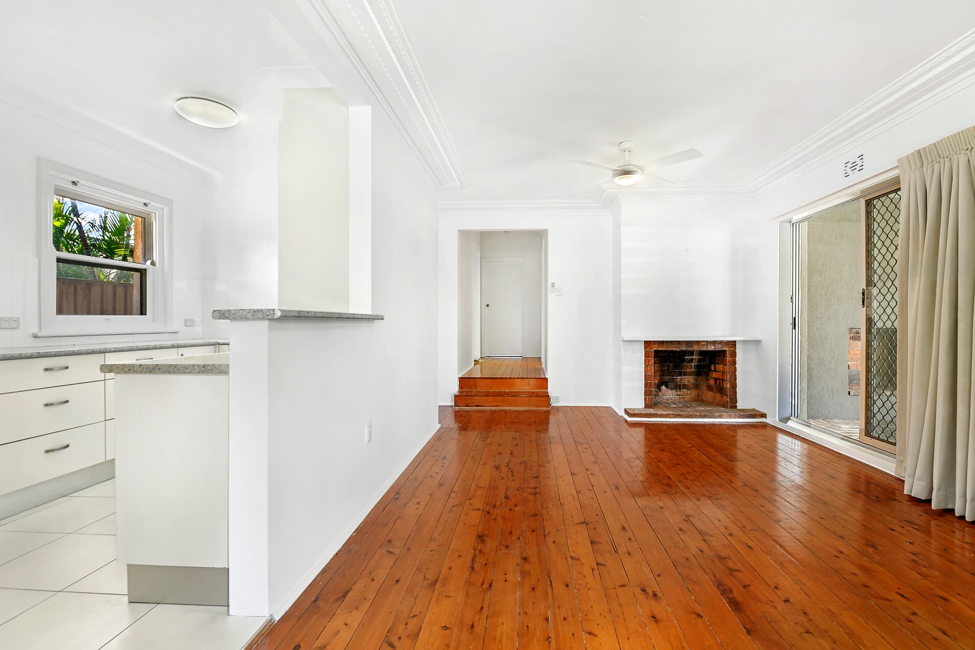21 Seabeach Avenue, Mermaid Beach, QLD, 4218, Mermaid Beach - Thumbnail 6