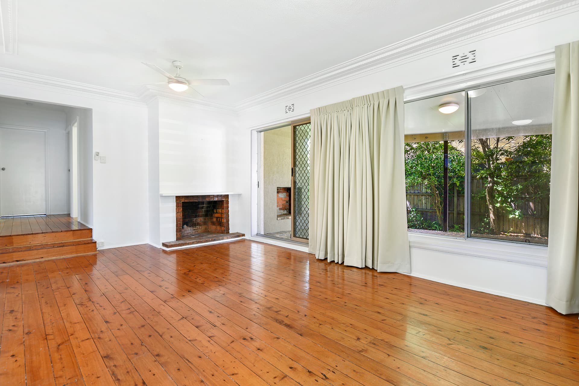21 Seabeach Avenue, Mermaid Beach, QLD, 4218, Mermaid Beach - Thumbnail 7