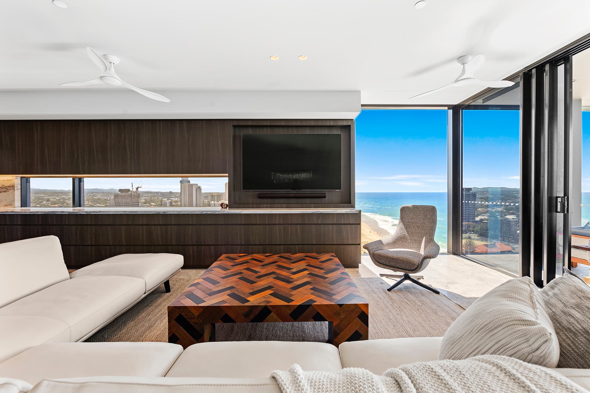 21/31 Broadbeach Boulevard, Broadbeach, QLD, 4218, Broadbeach - Thumbnail 4