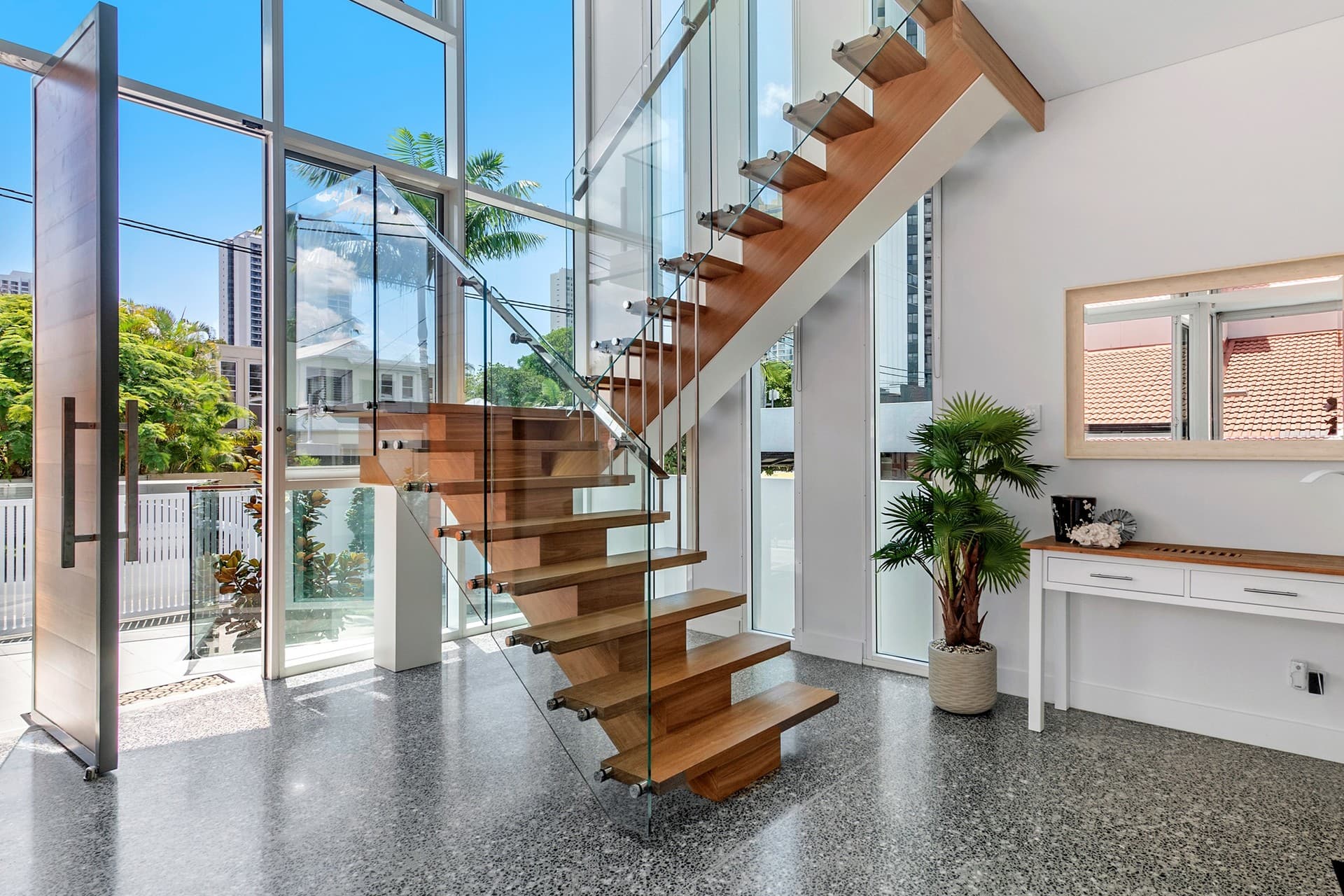 26 Norfolk Avenue, Surfers Paradise, QLD, 4217, Surfers Paradise - Thumbnail 4