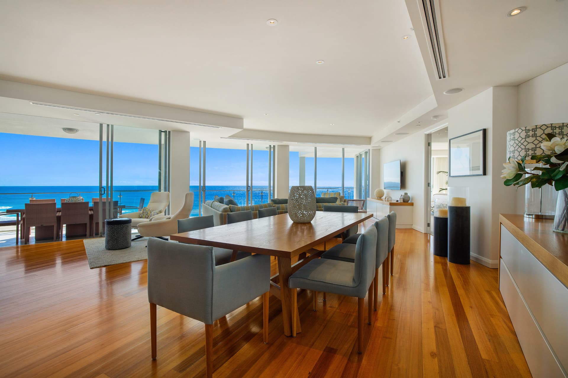 12/5-9 Broadbeach Boulevard, Broadbeach, QLD, 4218, Broadbeach - Thumbnail 2