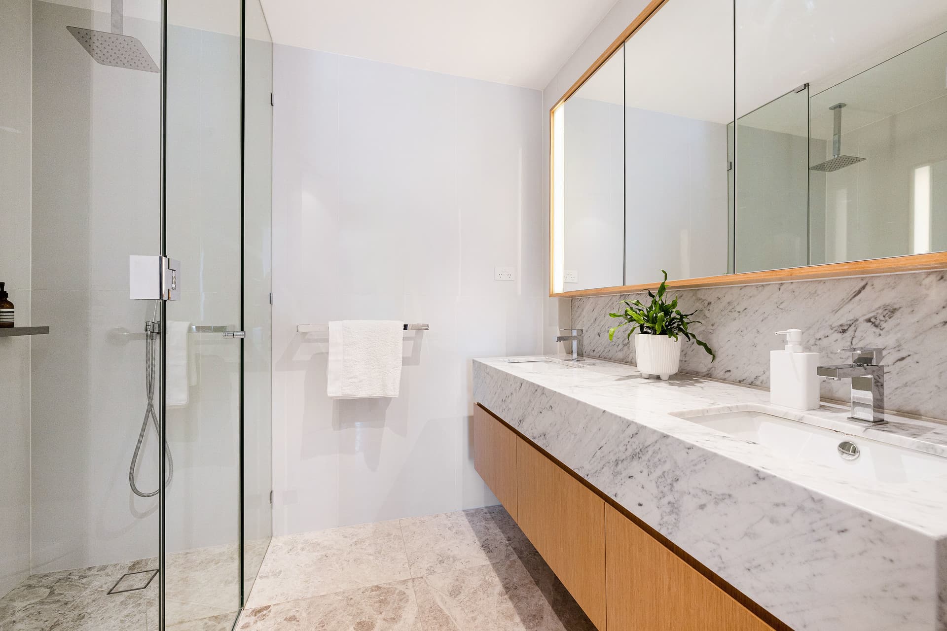 Unit 1401/4-6 Alexandra Avenue, Mermaid Beach, QLD, 4218, Mermaid Beach - Thumbnail 4