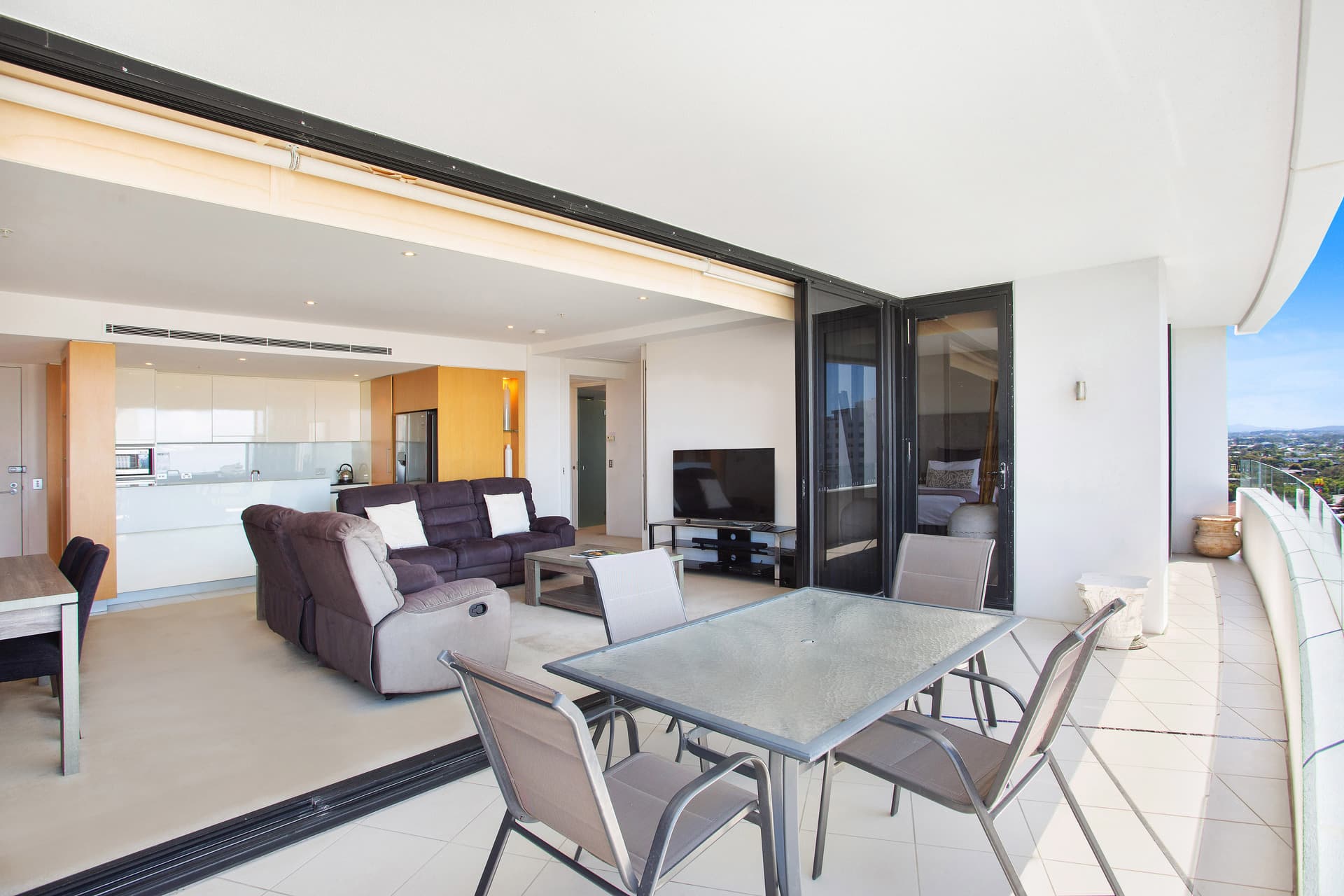 902/17-19 Albert Avenue, Broadbeach, QLD, 4218, Broadbeach - Thumbnail 4