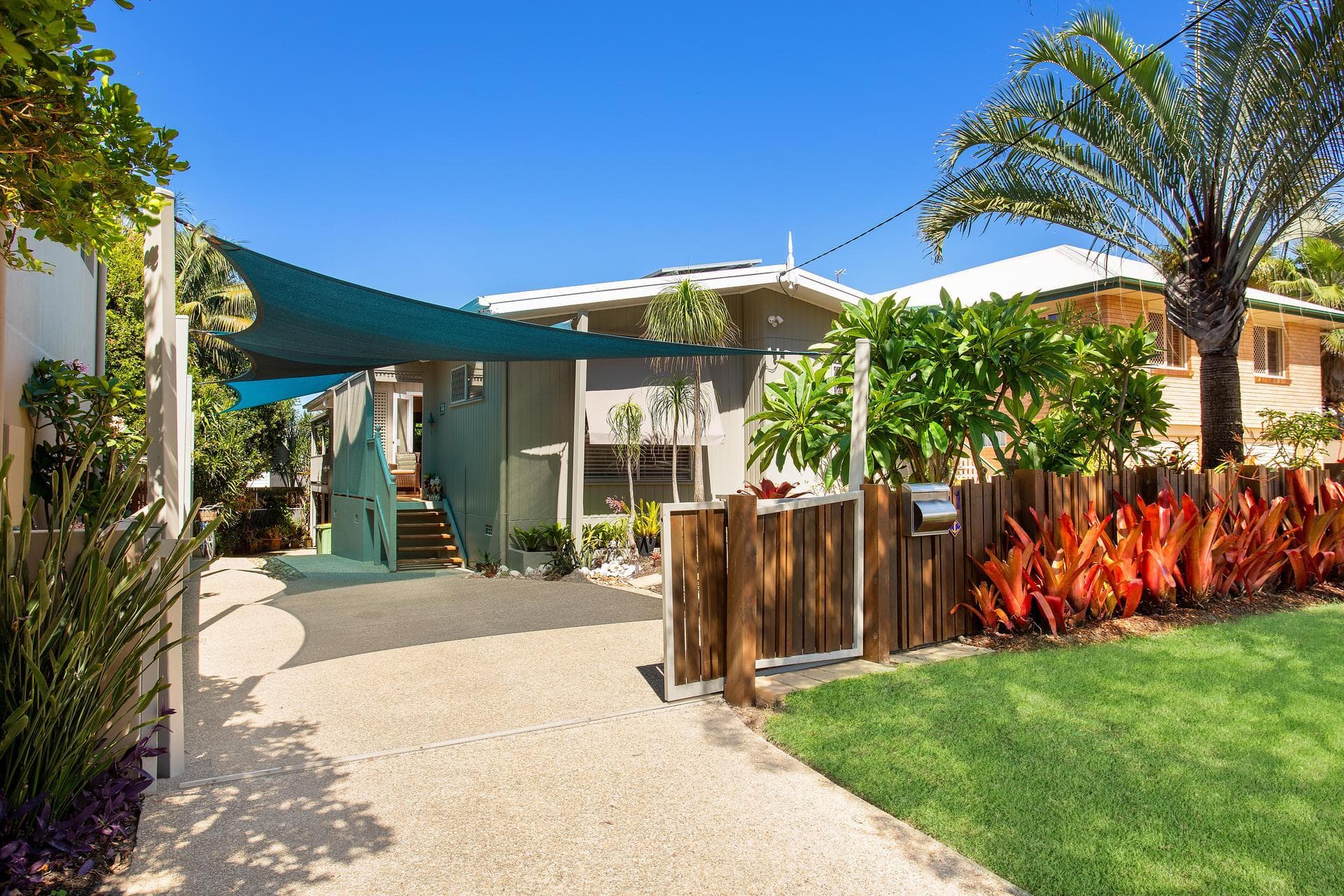 11 Petrel Avenue, Mermaid Beach, QLD, 4218, Mermaid Beach - Thumbnail 4