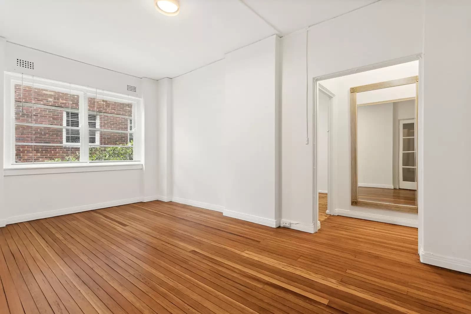 12/4 Henrietta Street, Double Bay, Double Bay - Thumbnail 2