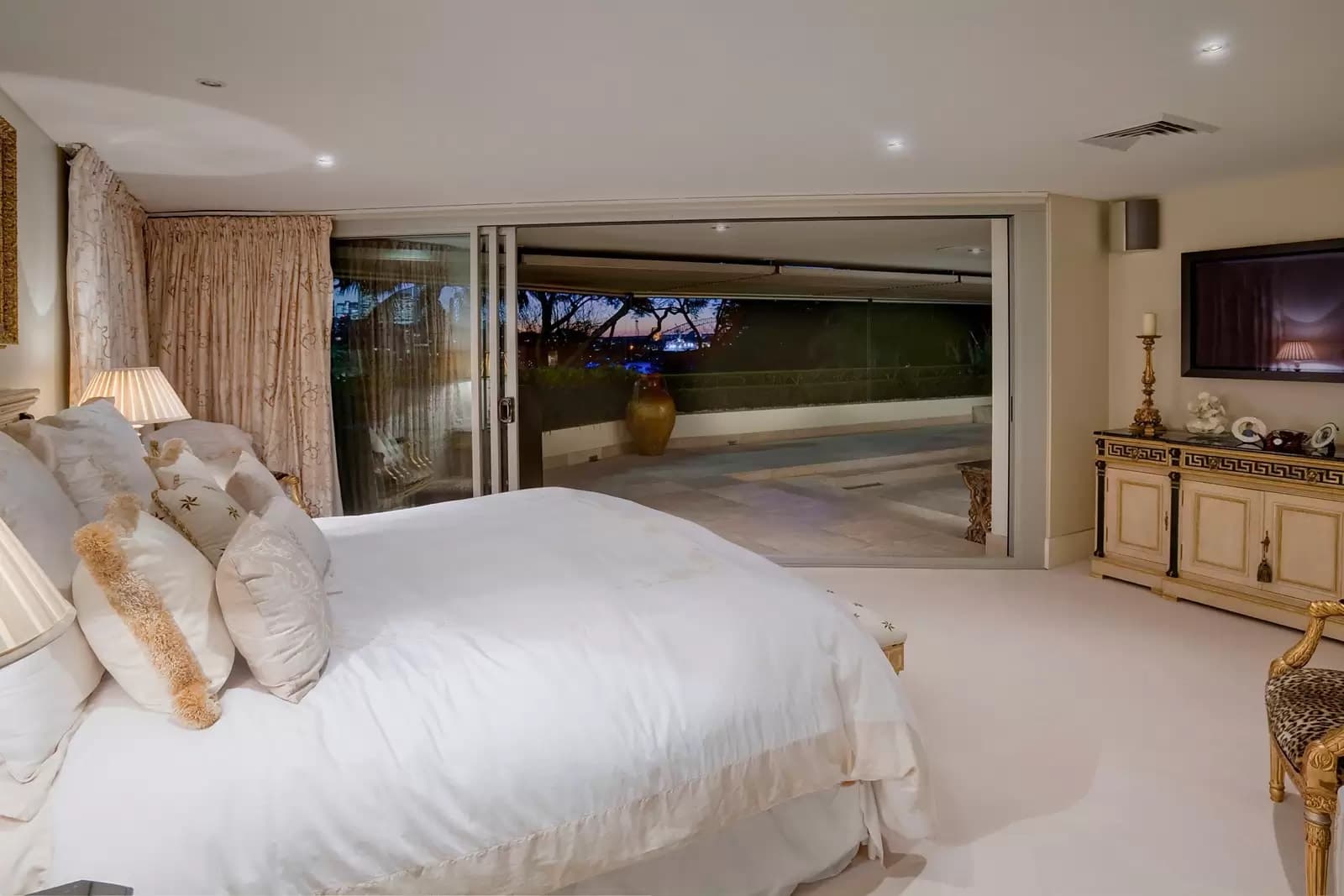 1/10 Yarranabbe Road, Darling Point, Darling Point - Thumbnail 7
