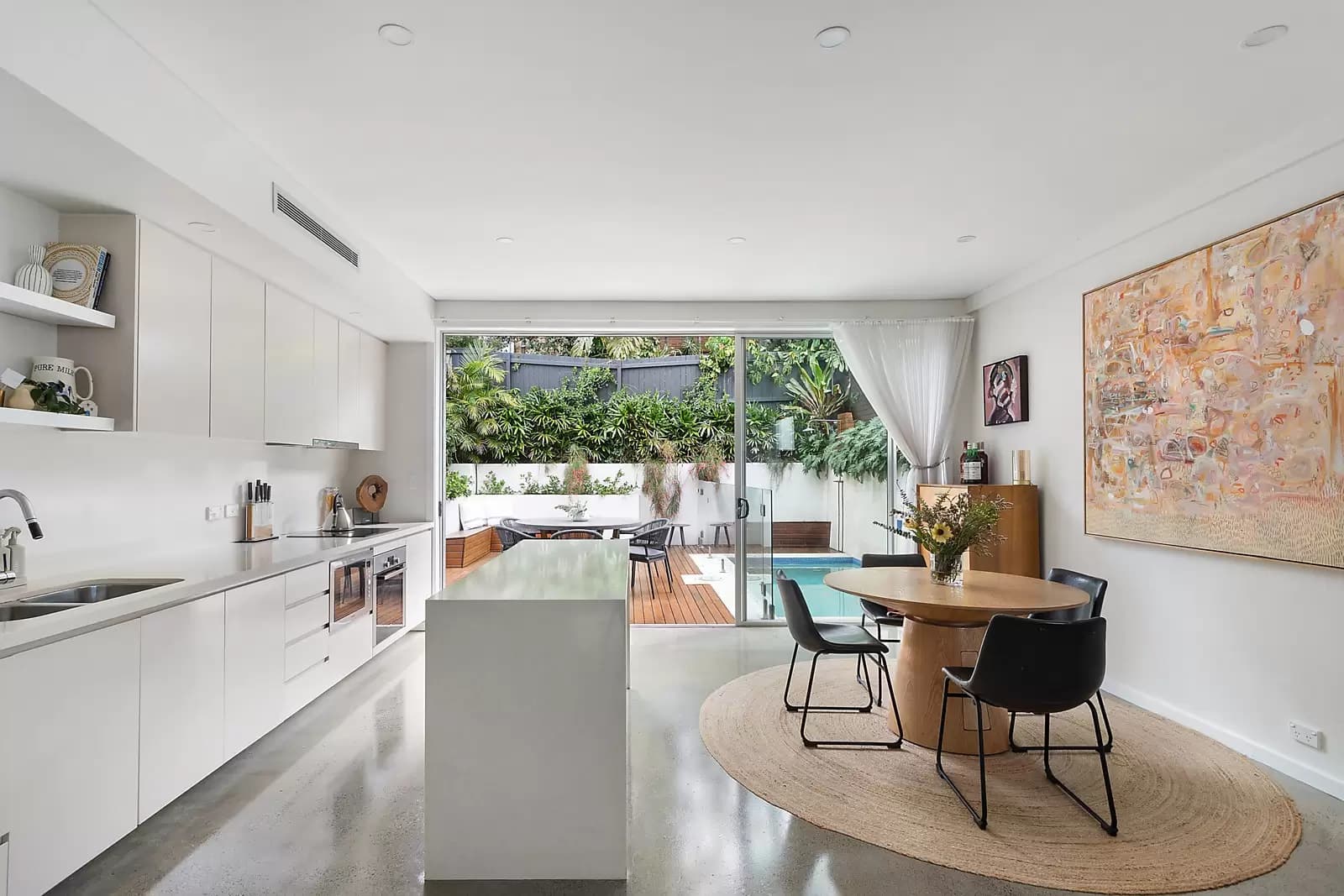 103 Ruthven Street, Bondi Junction, Bondi Junction - Thumbnail 4