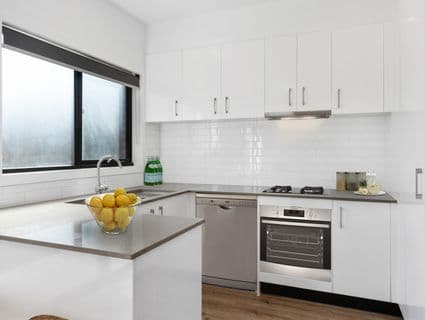 2/84 Heatherhill Road, Frankston, VIC, 3199, Frankston - Thumbnail 3