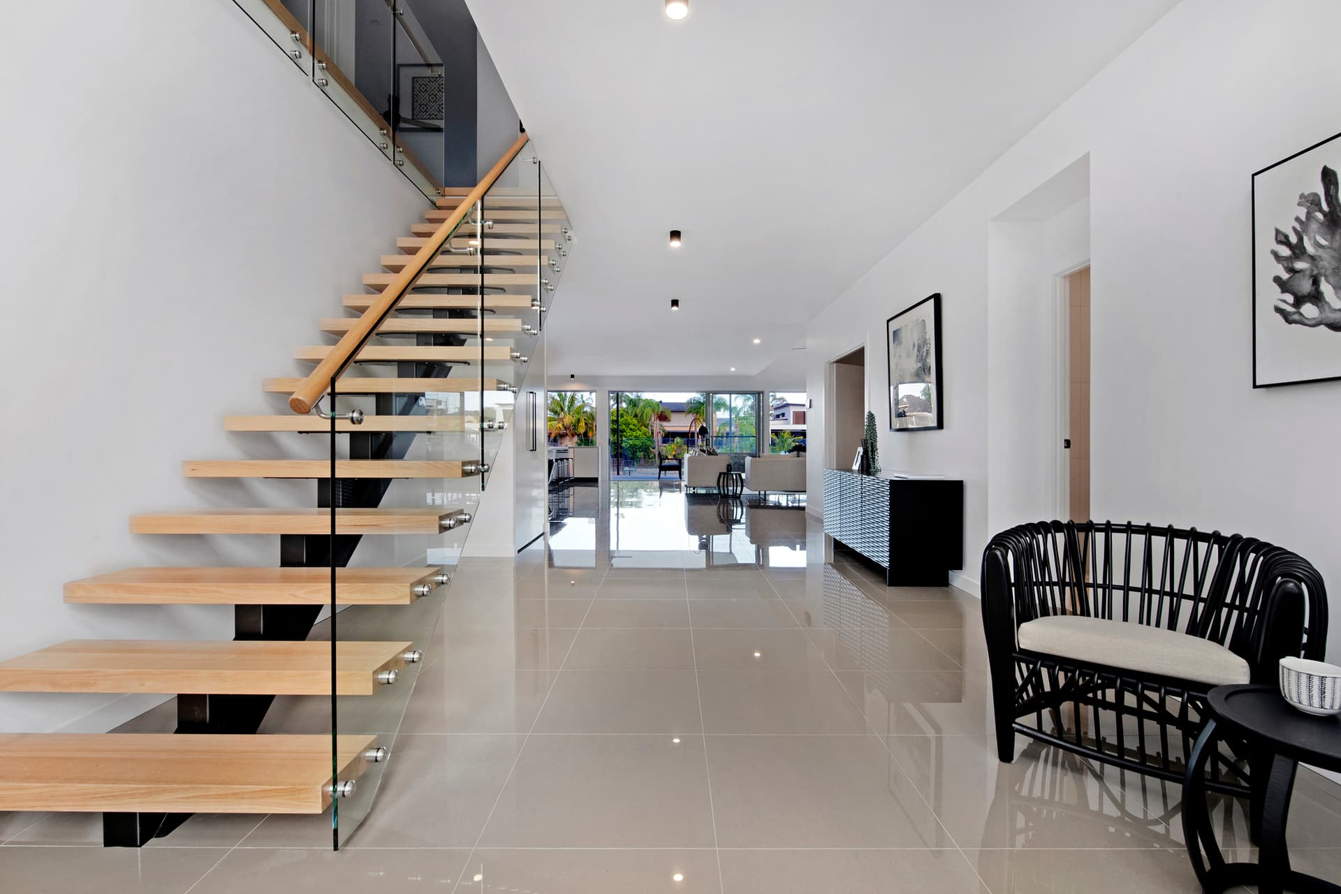 9 Conifer Crescent, Broadbeach Waters, QLD, 4218, Broadbeach Waters - Thumbnail 4
