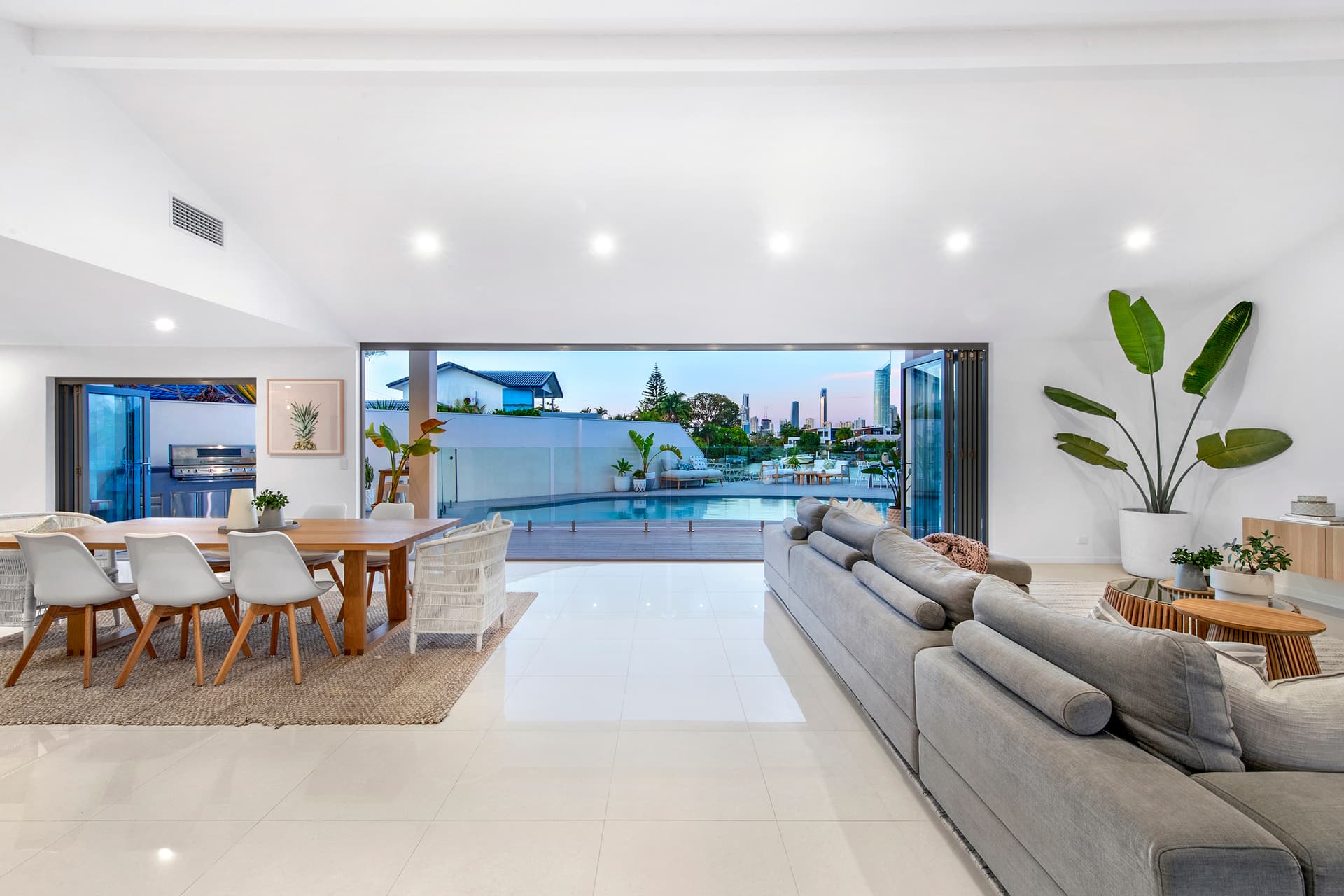 1 Meredith Drive, Broadbeach Waters, QLD, 4218, Broadbeach Waters - Thumbnail 4