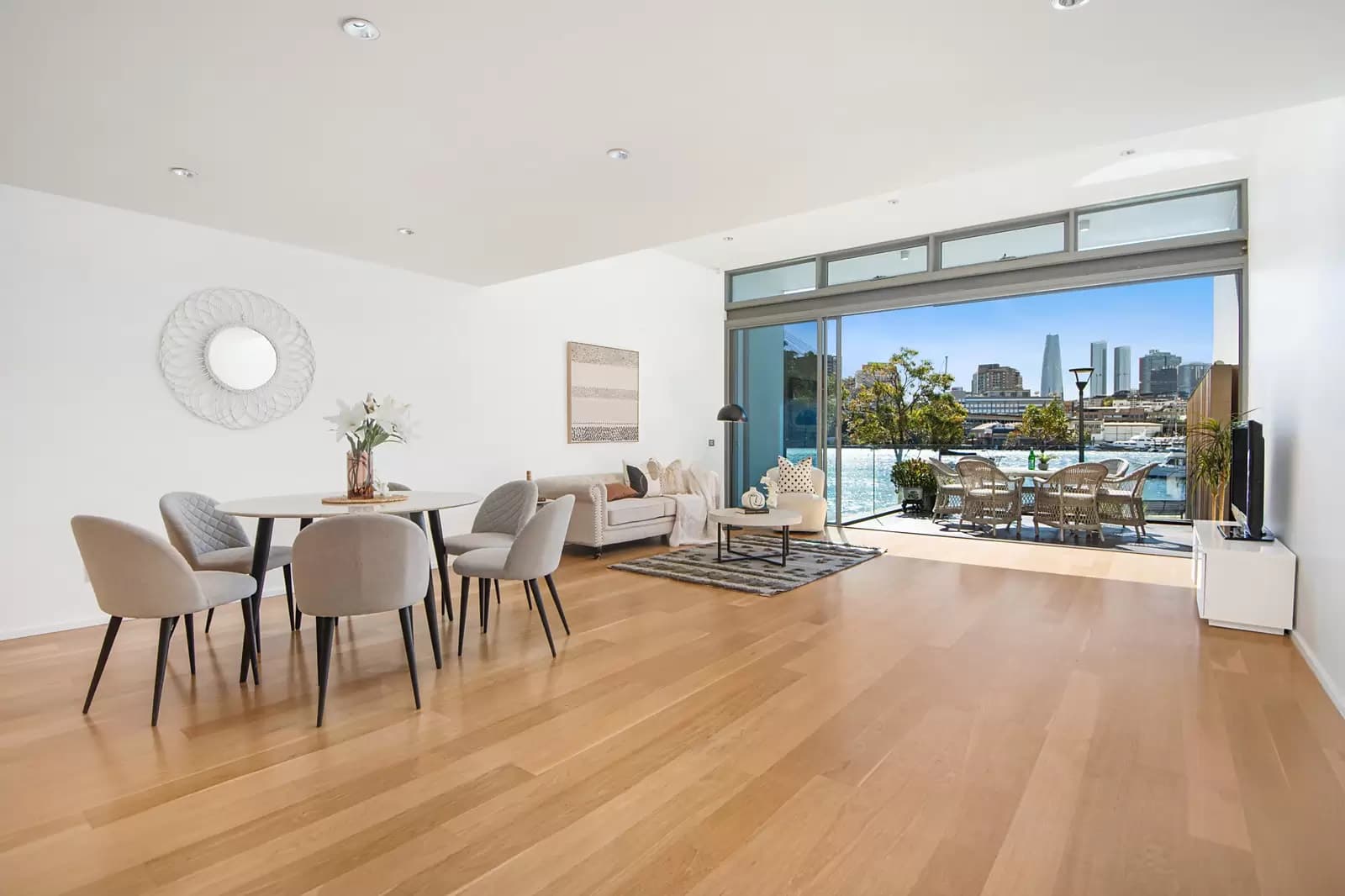 23 Griffin Place, Glebe, Glebe - Thumbnail 2
