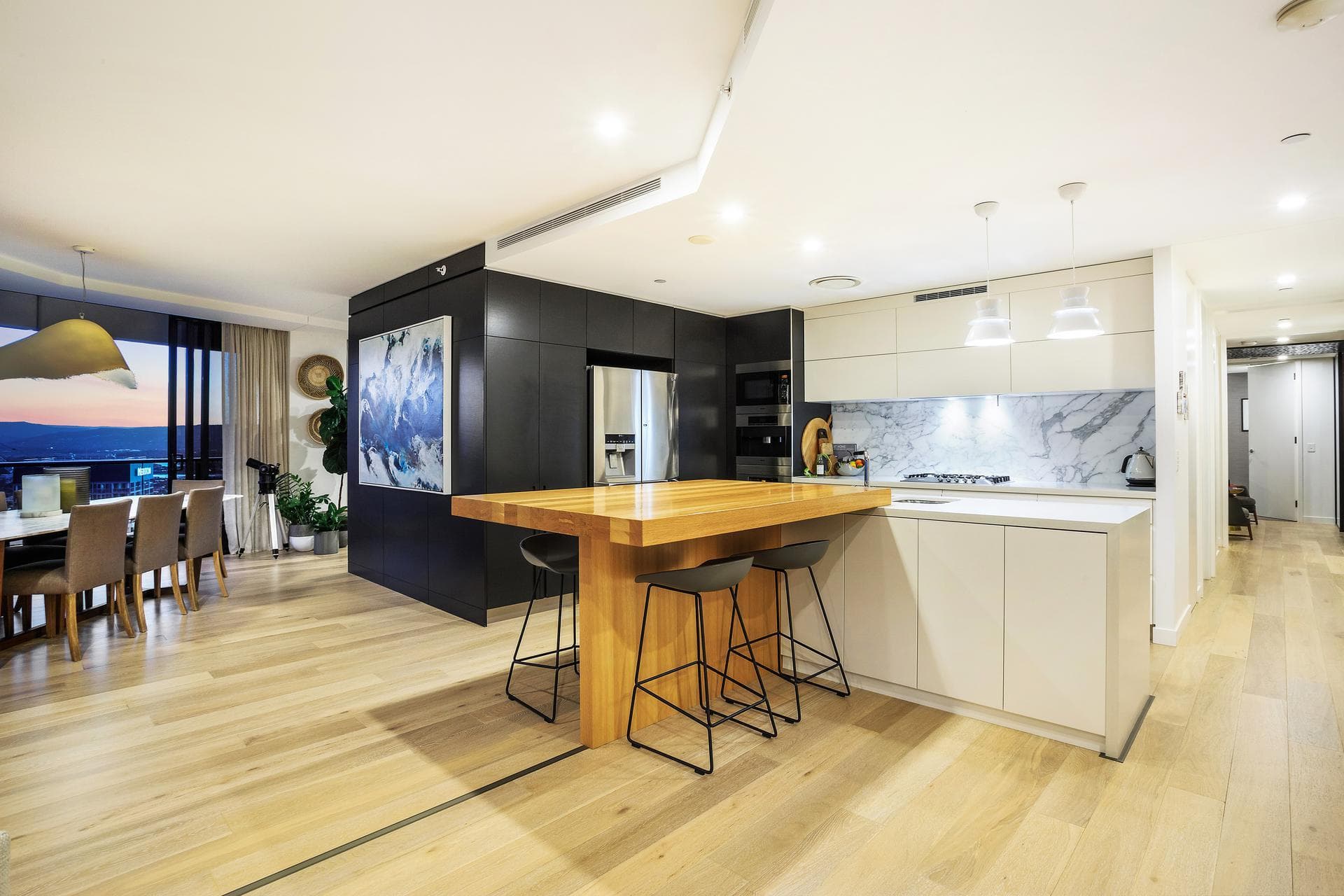 3405/1 Oracle Boulevard, Broadbeach, QLD, 4218, Broadbeach - Thumbnail 2