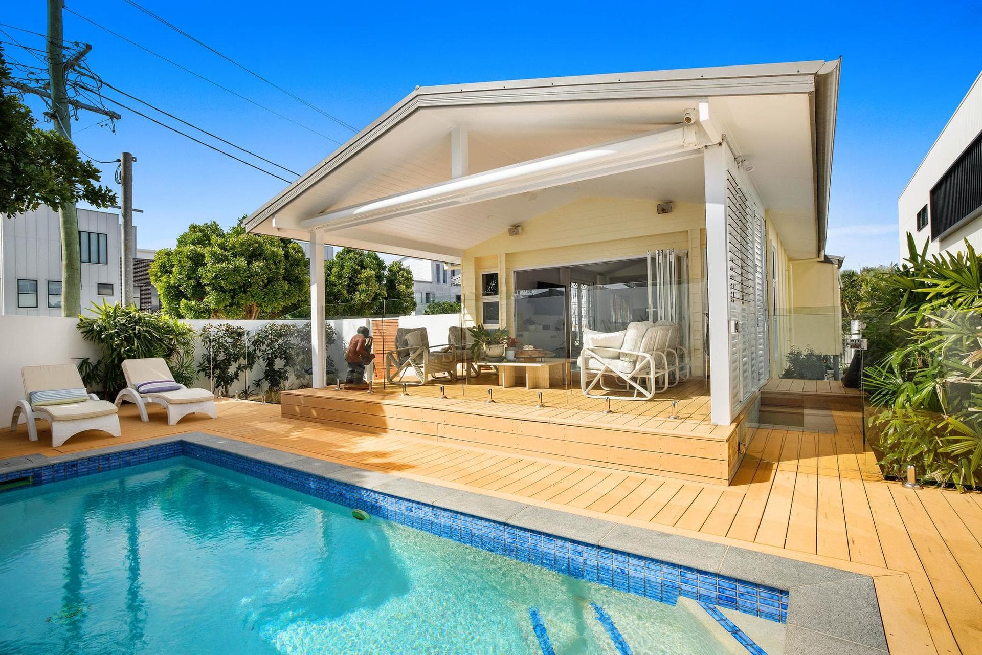 12 Wave Street, Mermaid Beach, QLD, 4218, Mermaid Beach - Thumbnail 2