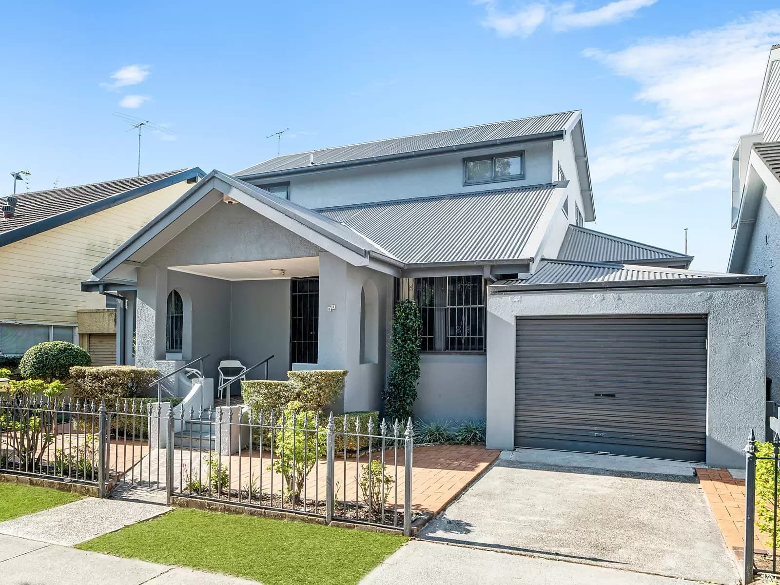 93 Beach Road, North Bondi, North Bondi - Image 1