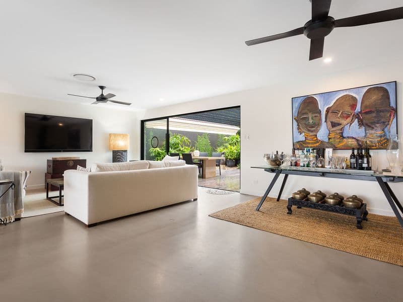 26 Gibraltar Drive, Isle Of Capri, QLD, 4217, Isle Of Capri - Thumbnail 8