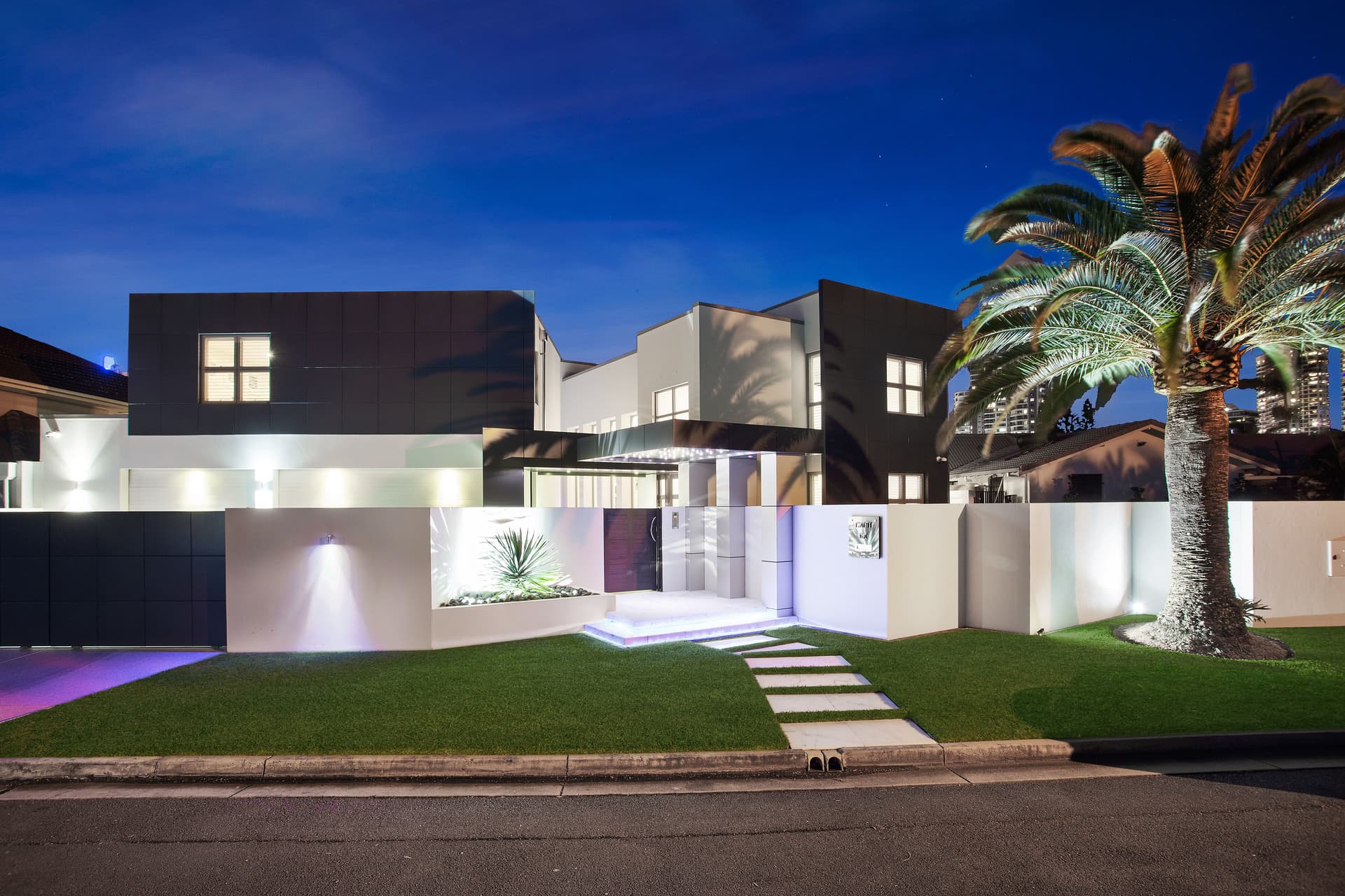 25 Buccaneer Court, Paradise Waters, QLD, 4217, Surfers Paradise - Thumbnail 2