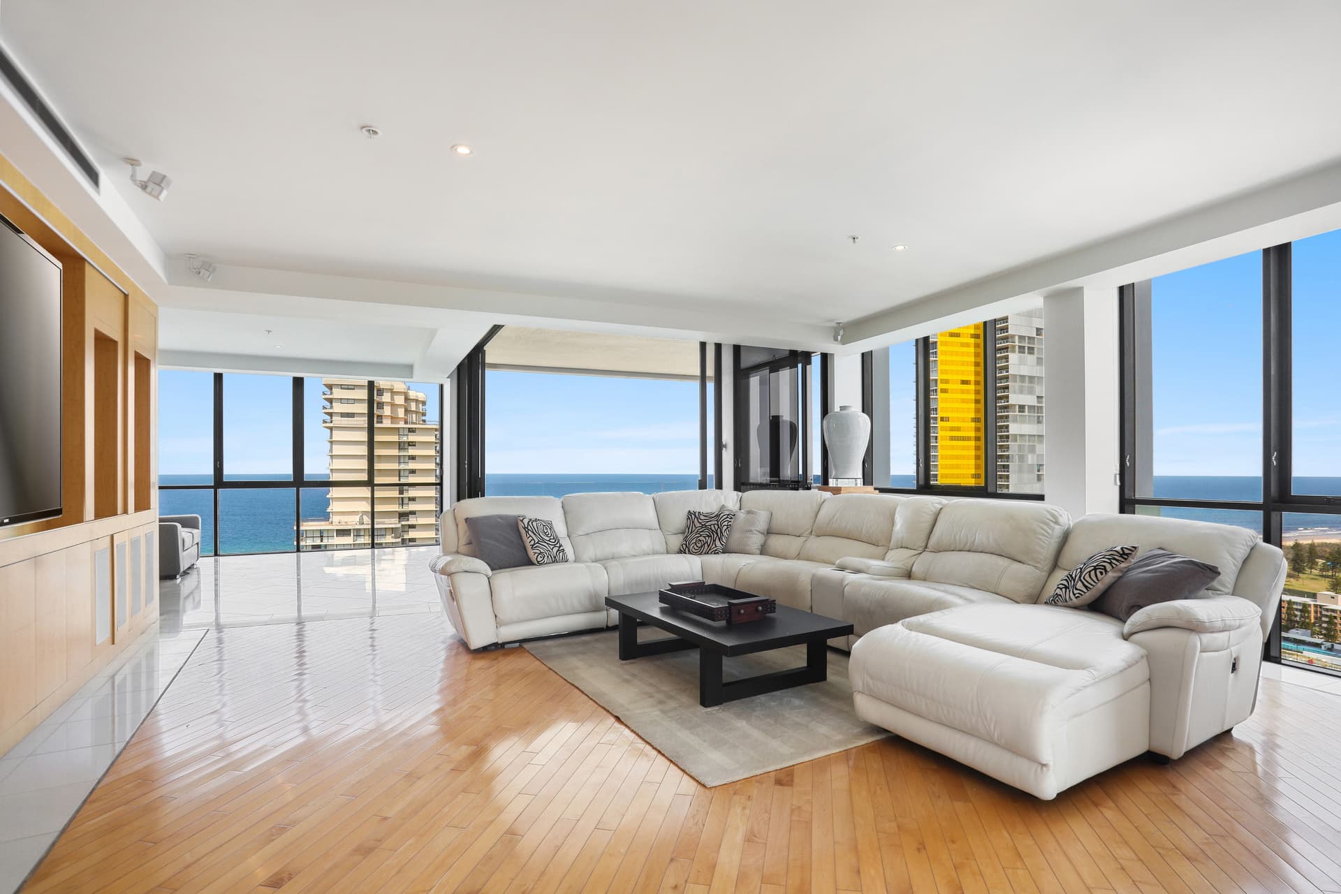 2402/17 Albert Avenue, Broadbeach, QLD, 4218, Broadbeach - Thumbnail 2