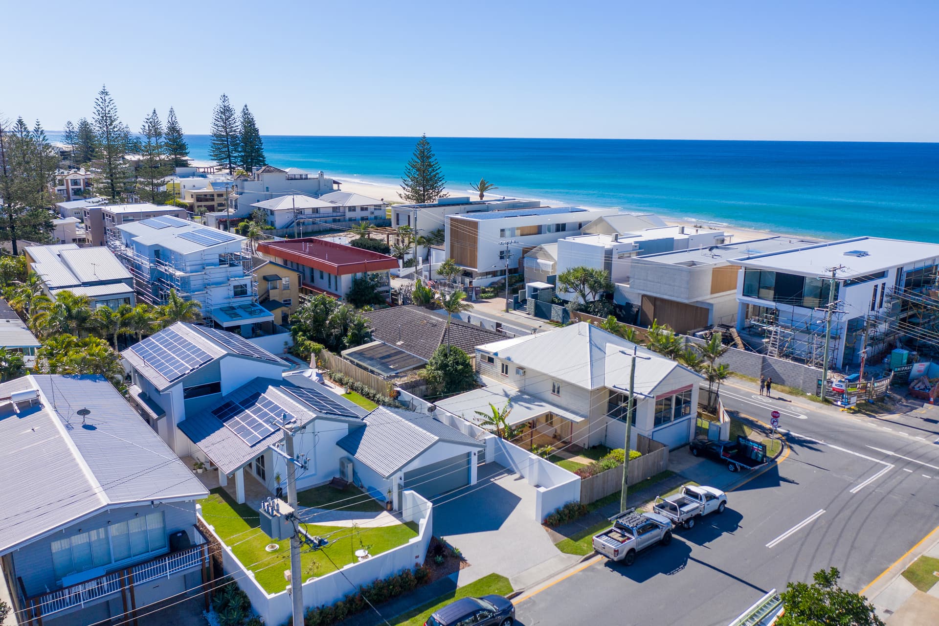 7 Venice Street, Mermaid Beach, QLD, 4218, Mermaid Beach - Thumbnail 2