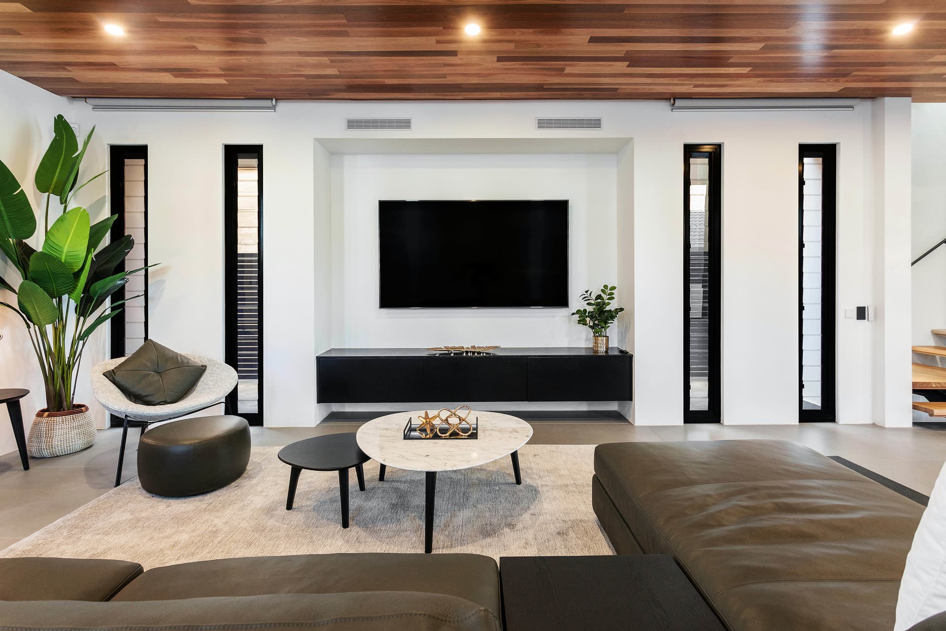 2/94 Monaco Street, Broadbeach Waters, QLD, 4218, Broadbeach Waters - Thumbnail 3