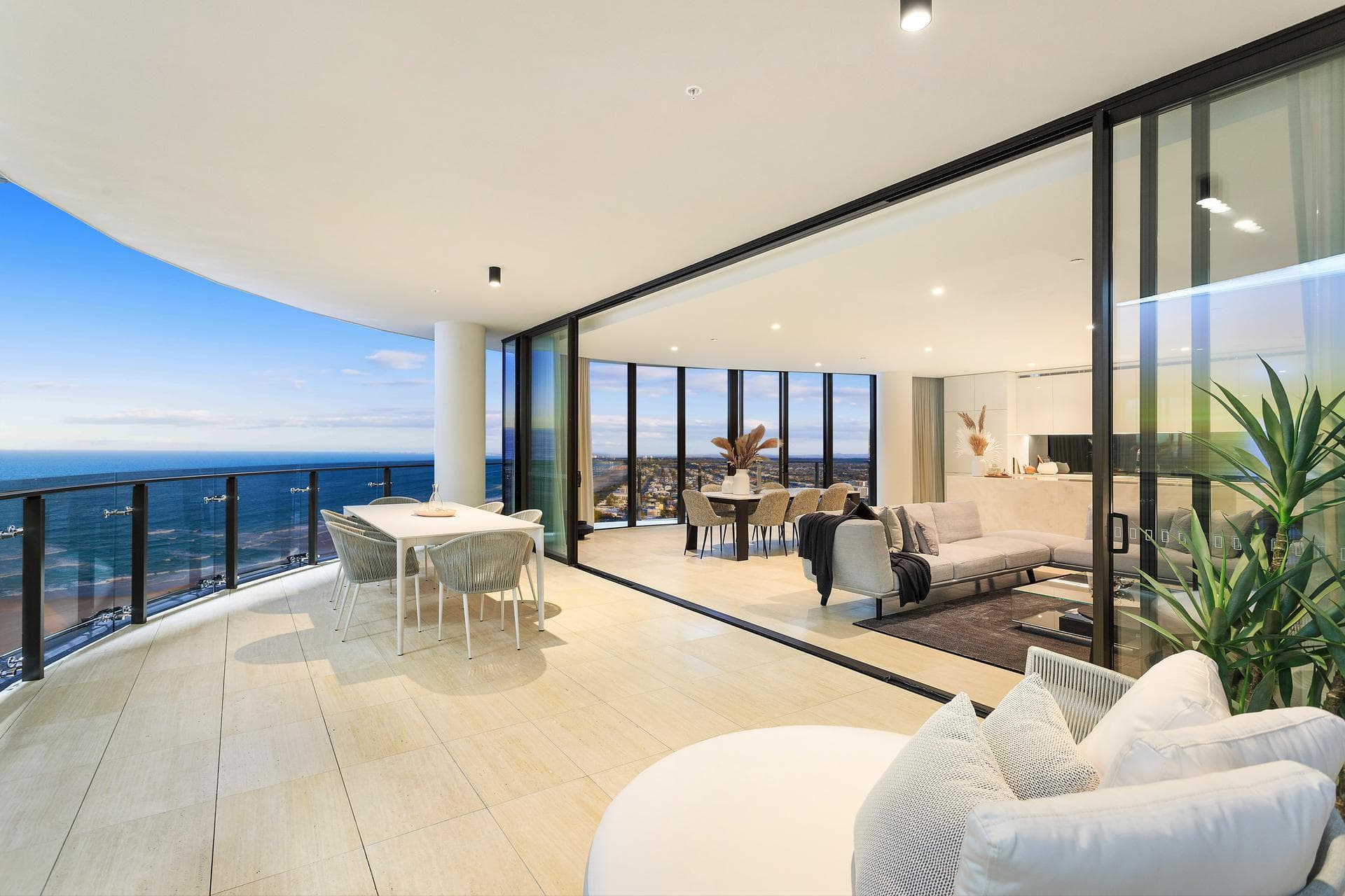 Unit 4002/272 Hedges Avenue, Mermaid Beach, QLD, 4218, Mermaid Beach - Image 1